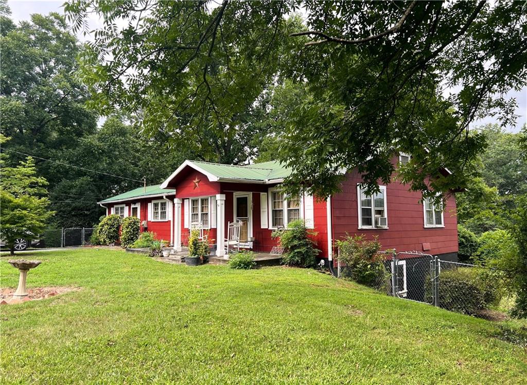 Photo 1 of 26 of 318 Tennessee Street house