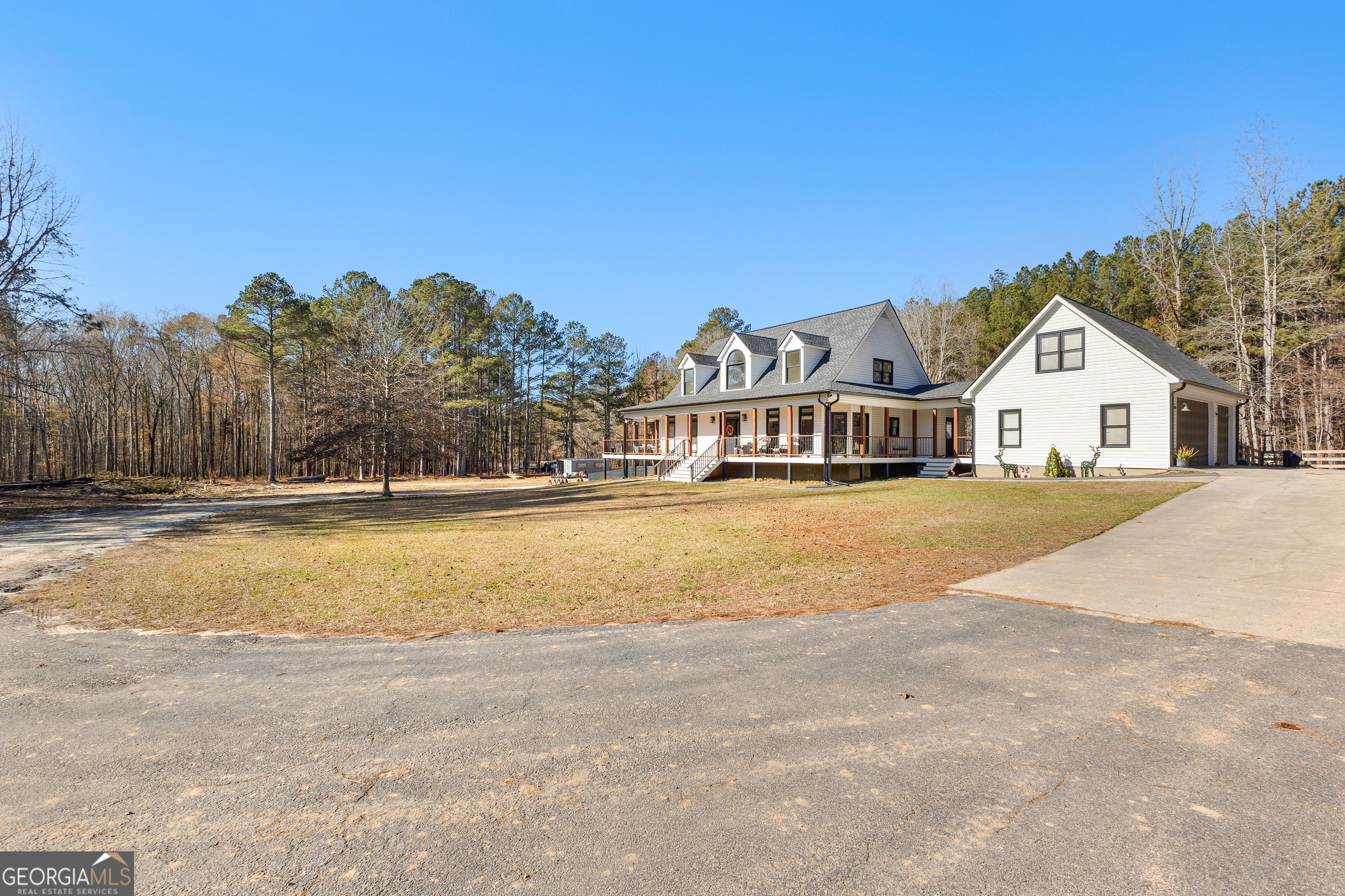 Photo 3 of 65 of 401 County Line RD house