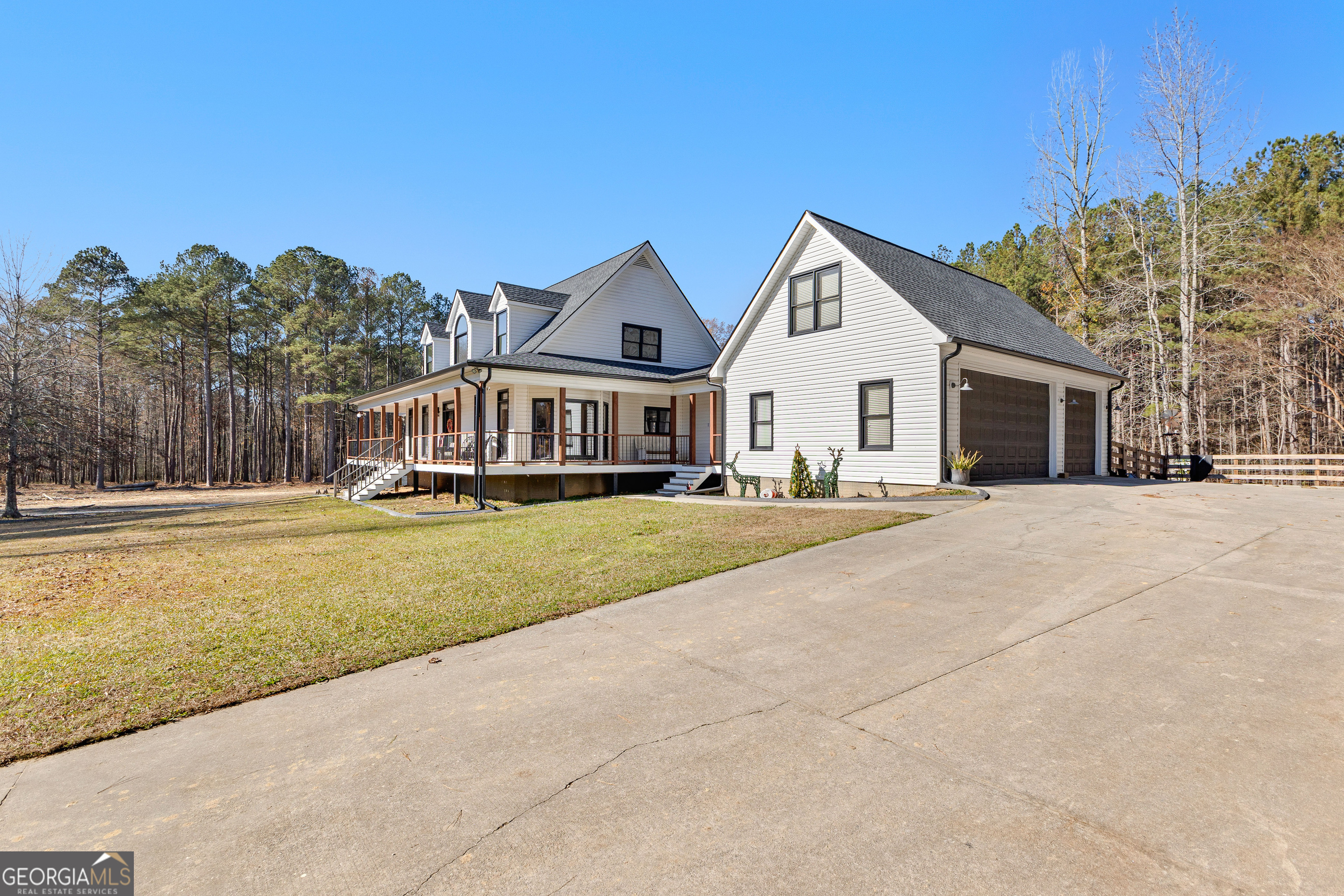 Photo 4 of 65 of 401 County Line RD house