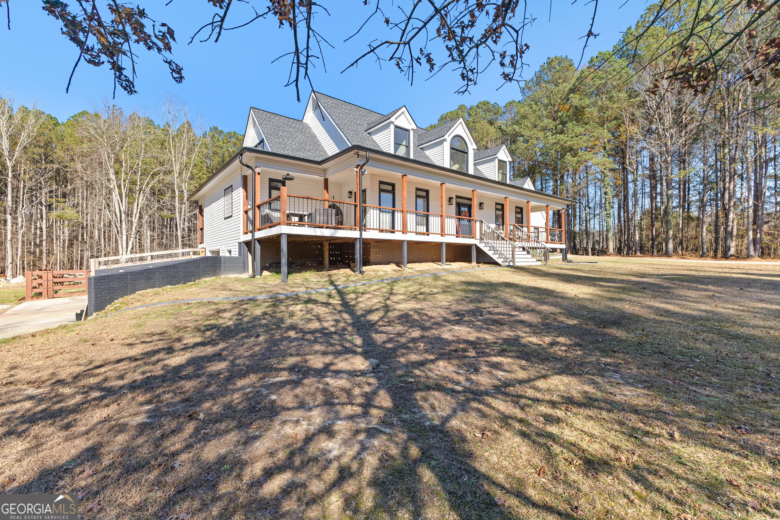 Photo 5 of 65 of 401 County Line RD house