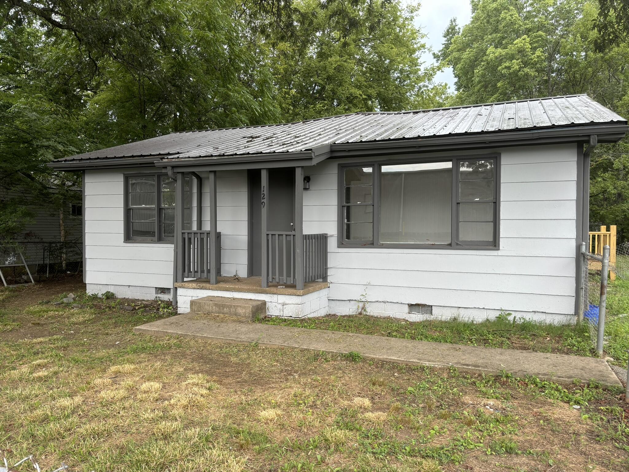 Photo 2 of 15 of 129 Hays St house