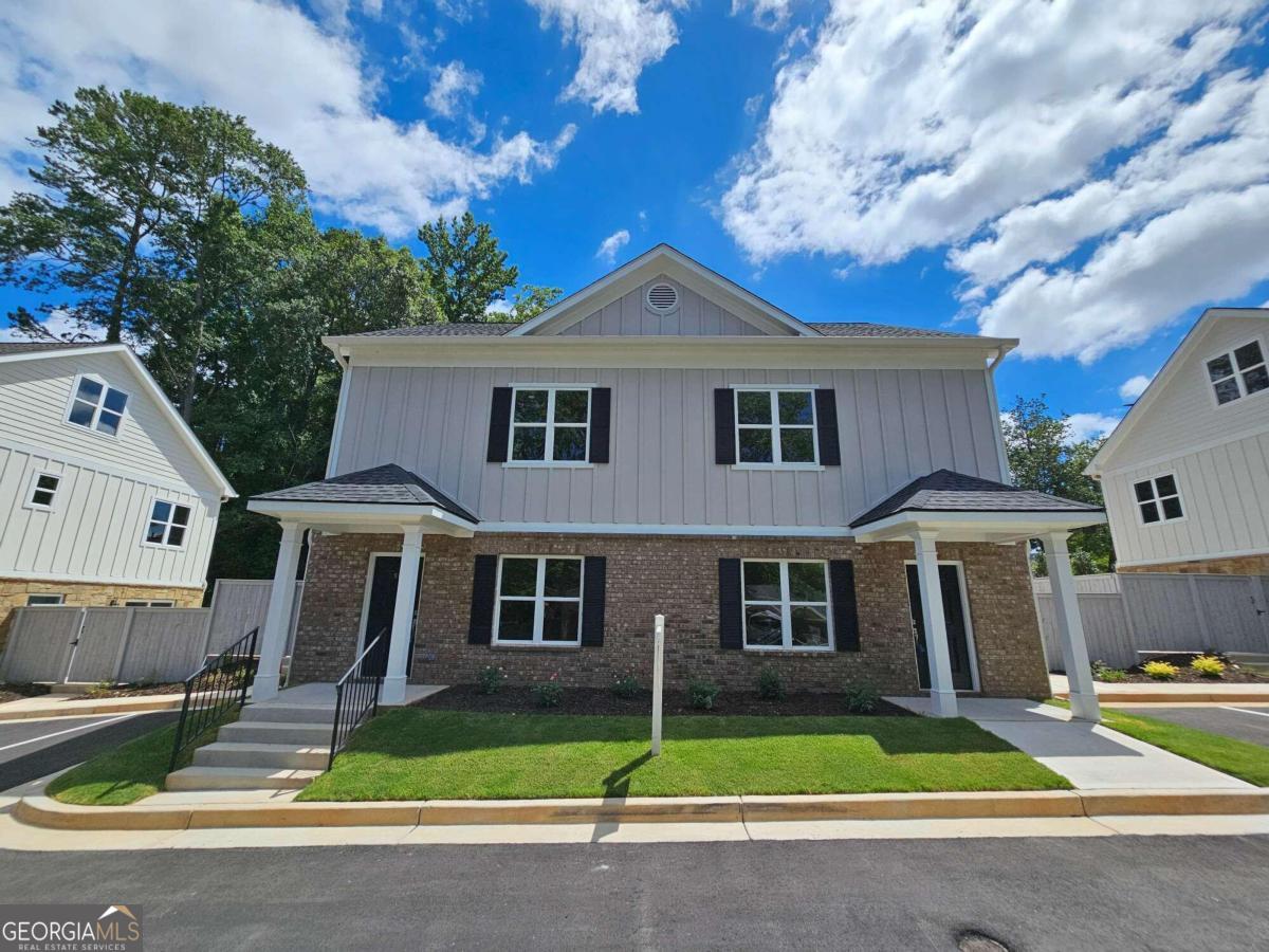 Photo 1 of 25 of 522 Washington Street NW townhome