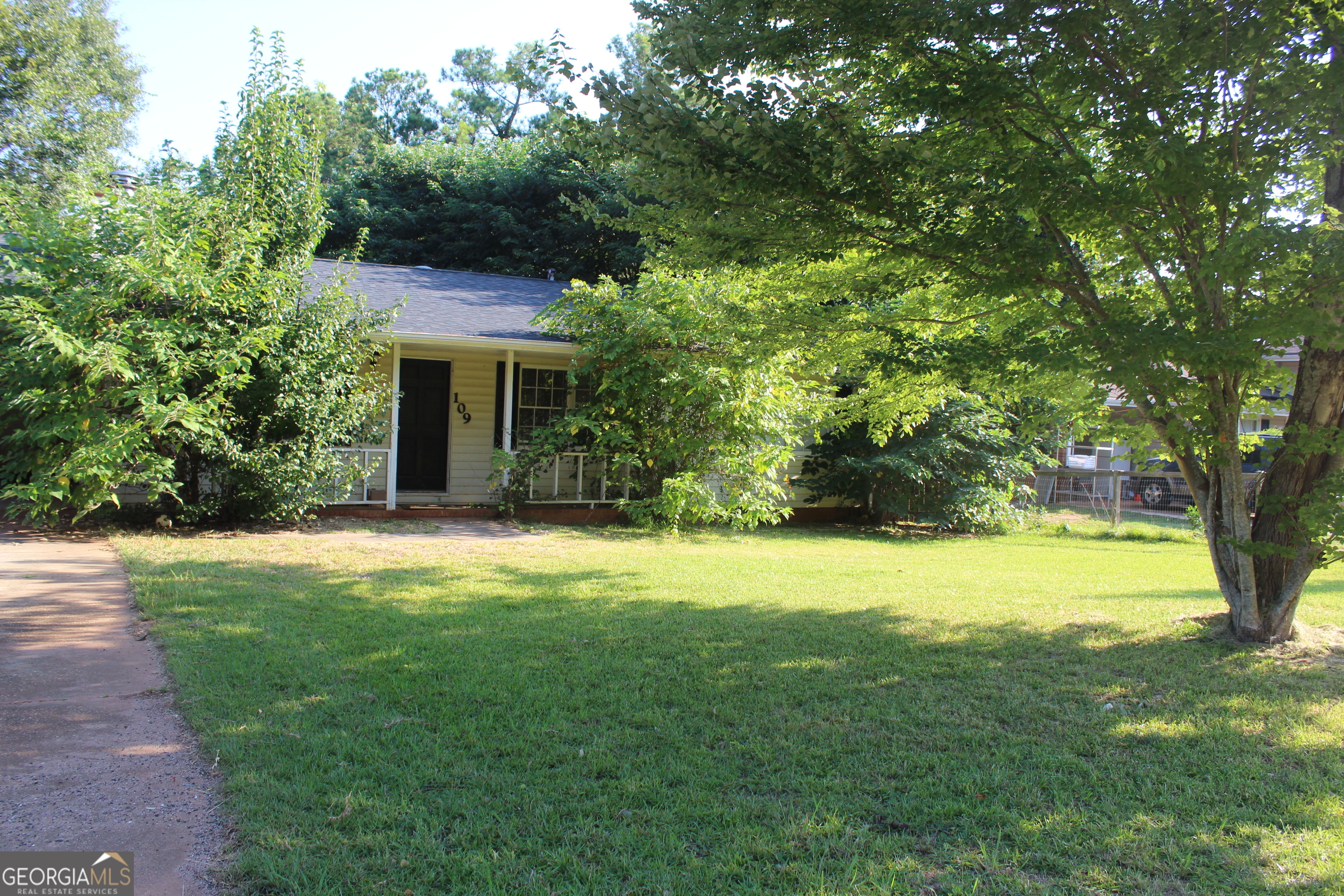 Photo 1 of 16 of 109 Amberwood LN house