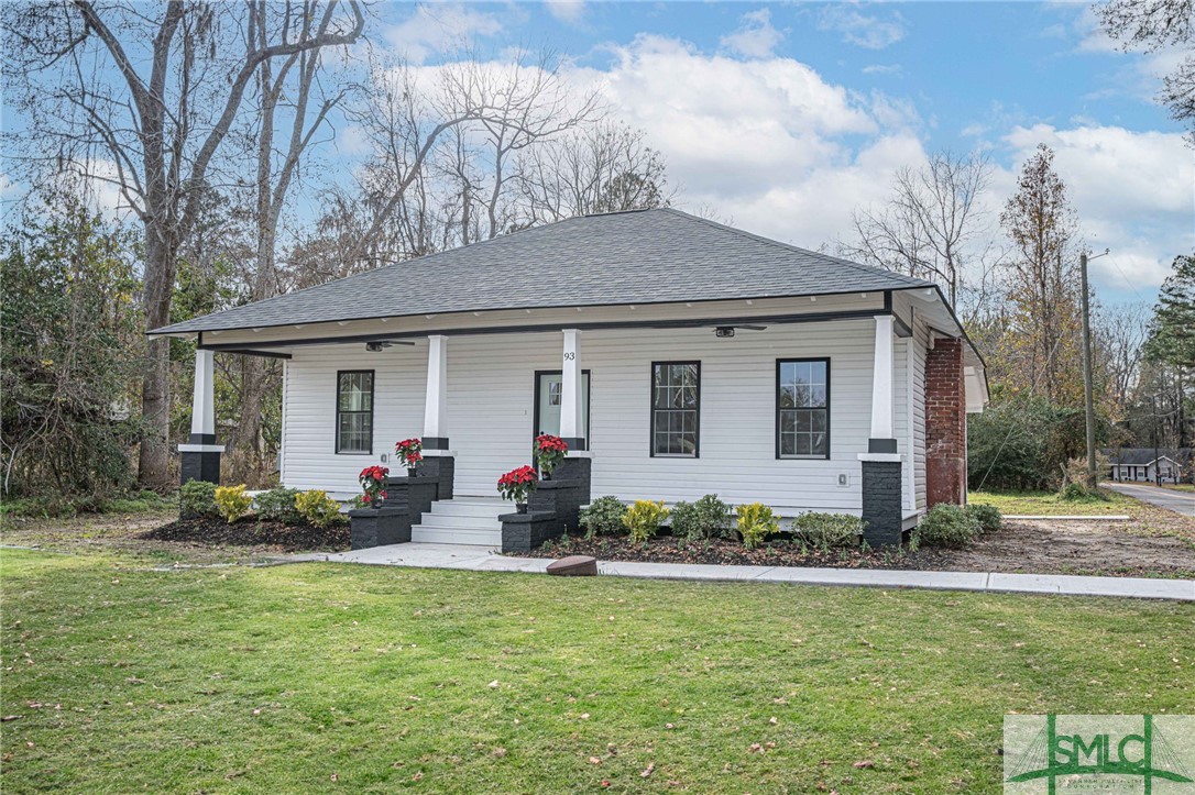 Photo 2 of 24 of 93 Futrell Lane house