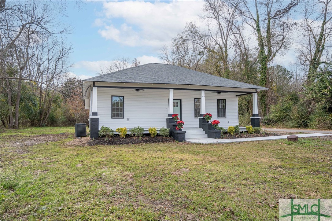 Photo 3 of 24 of 93 Futrell Lane house