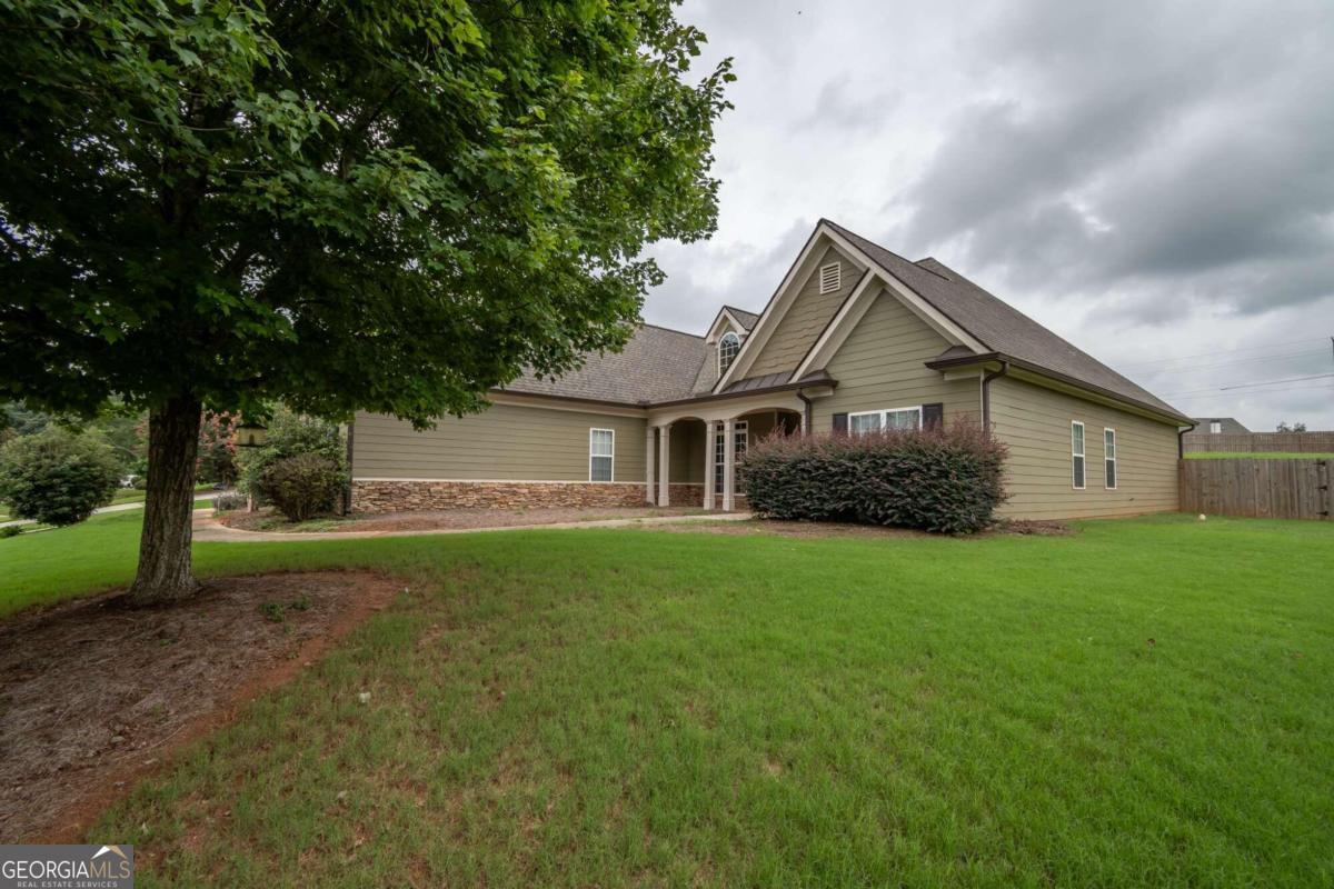 Photo 48 of 50 of 210 Sawtooth Oak DR house