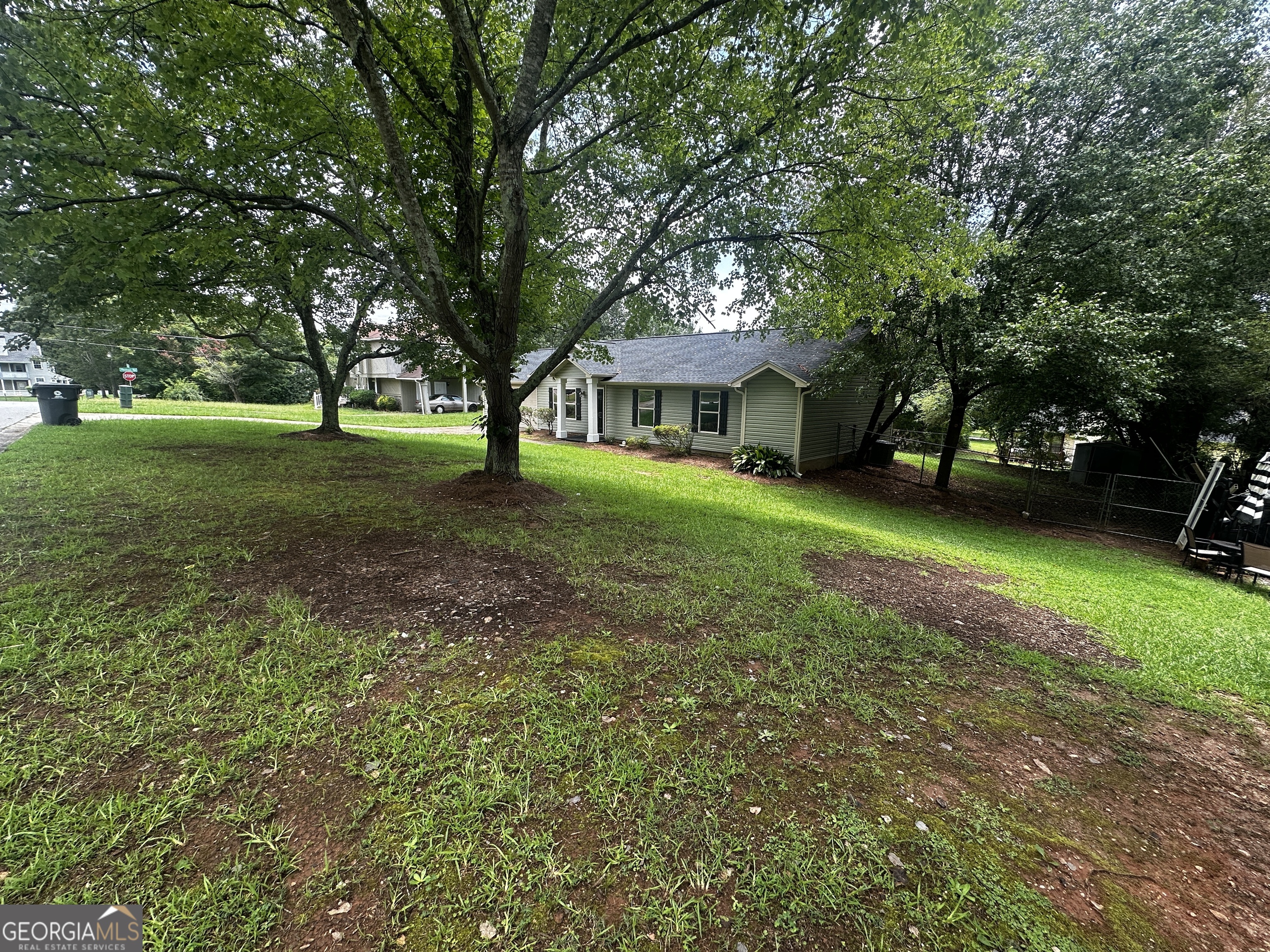 Photo 3 of 24 of 9515 Forest Knoll DR house