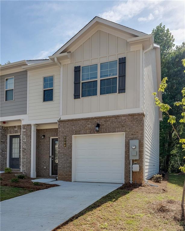 Photo 2 of 19 of 8398 Douglass Trail townhome