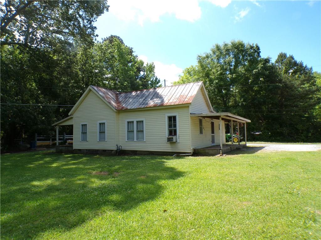 Photo 4 of 28 of 112 Cemetery Street house