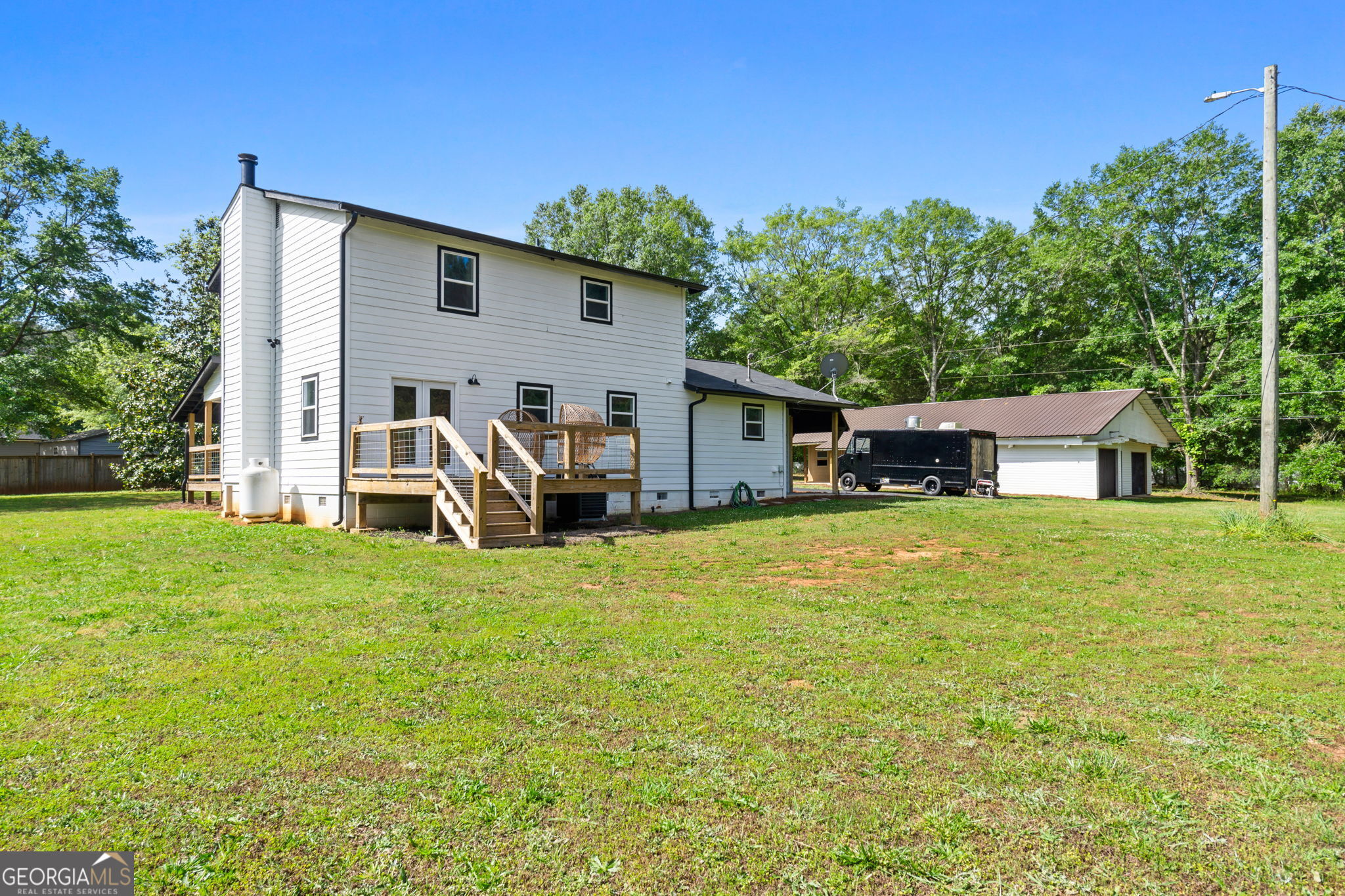 Photo 41 of 44 of 2955 Peeksville RD house