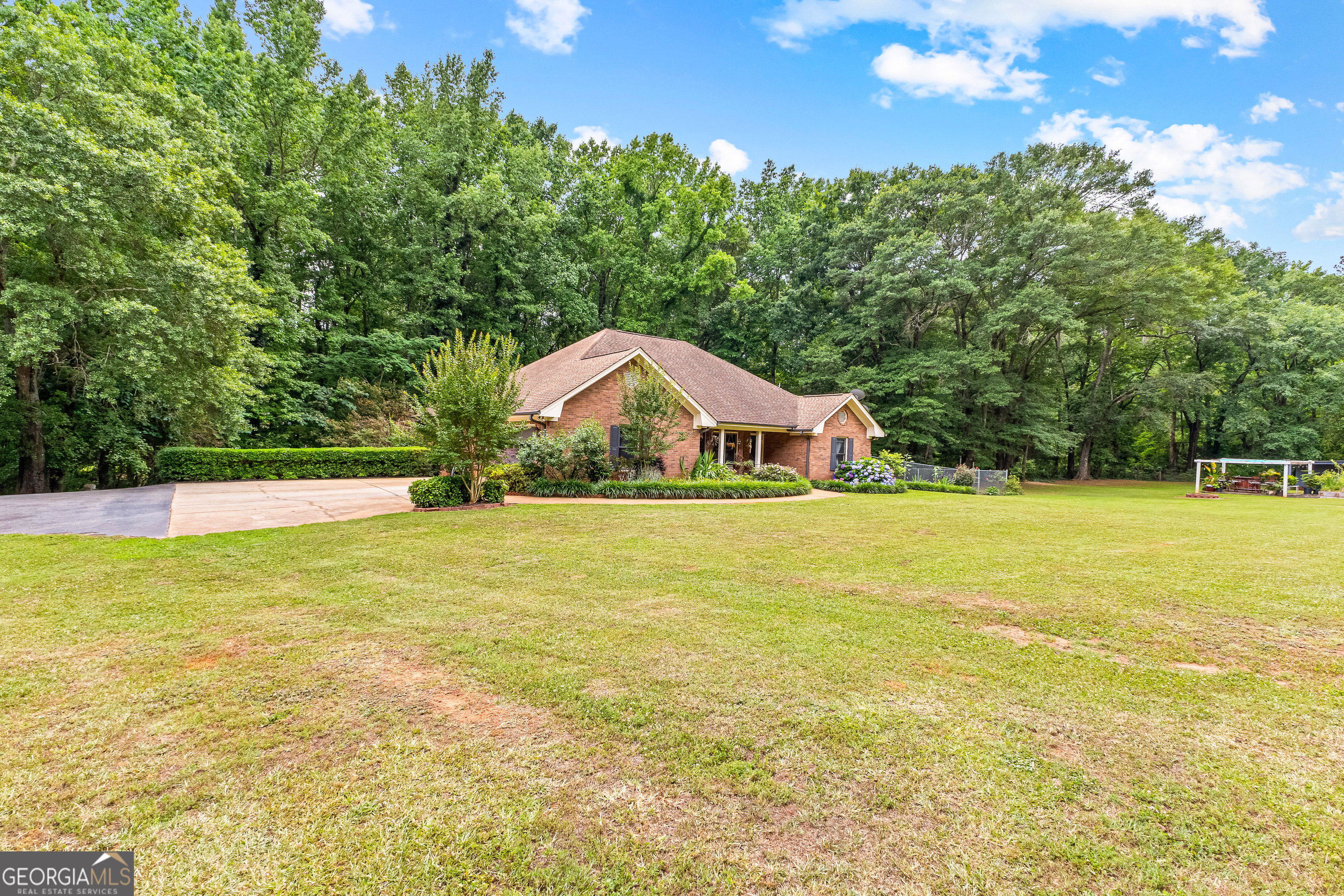 Photo 6 of 76 of 800 Lester Mill RD house