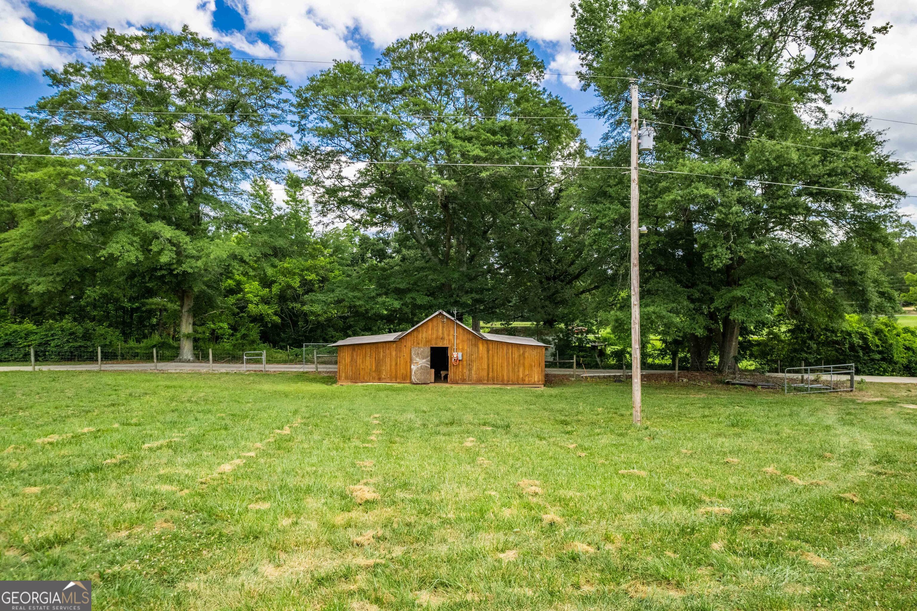 Photo 7 of 63 of 1511 Broadnax Mill Road house