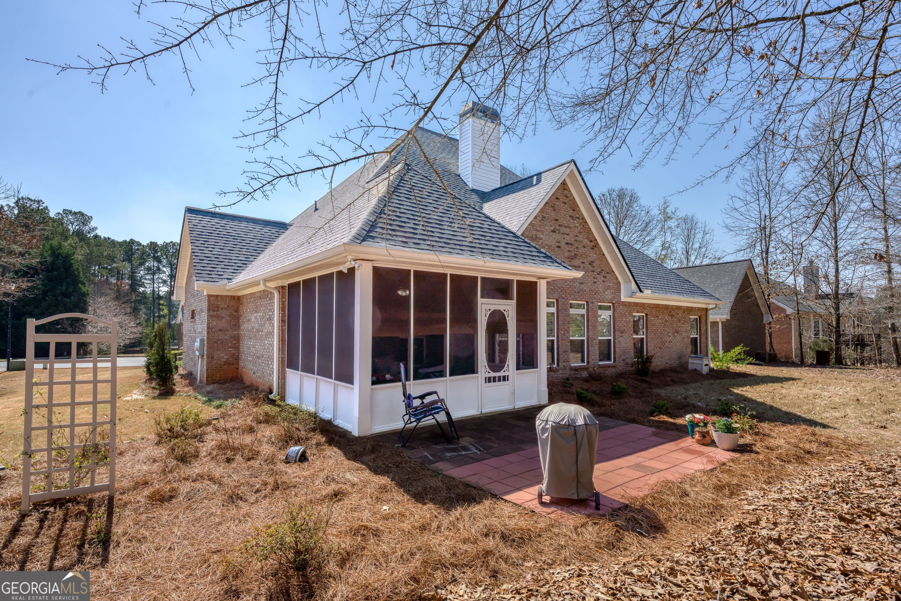 Photo 9 of 44 of 1636 White Oak CV house