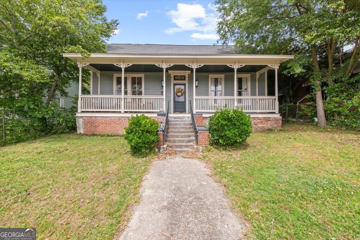 Photo 1 of 22 of 1335 Jackson ST house