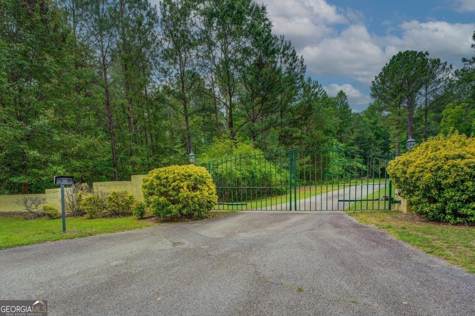 Photo 6 of 88 of 59 Alcovy North DR house