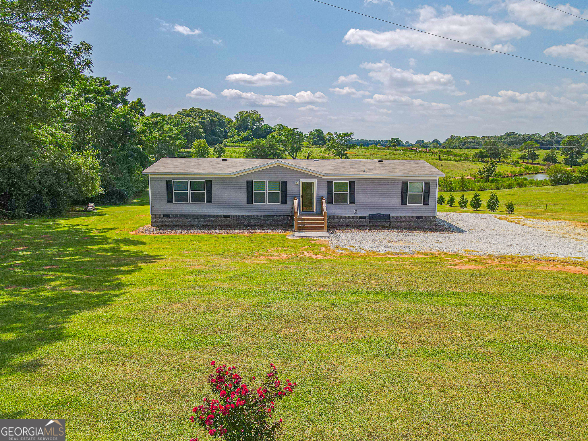 Photo 1 of 27 of 669 Pleasant Hill CIR mobile home