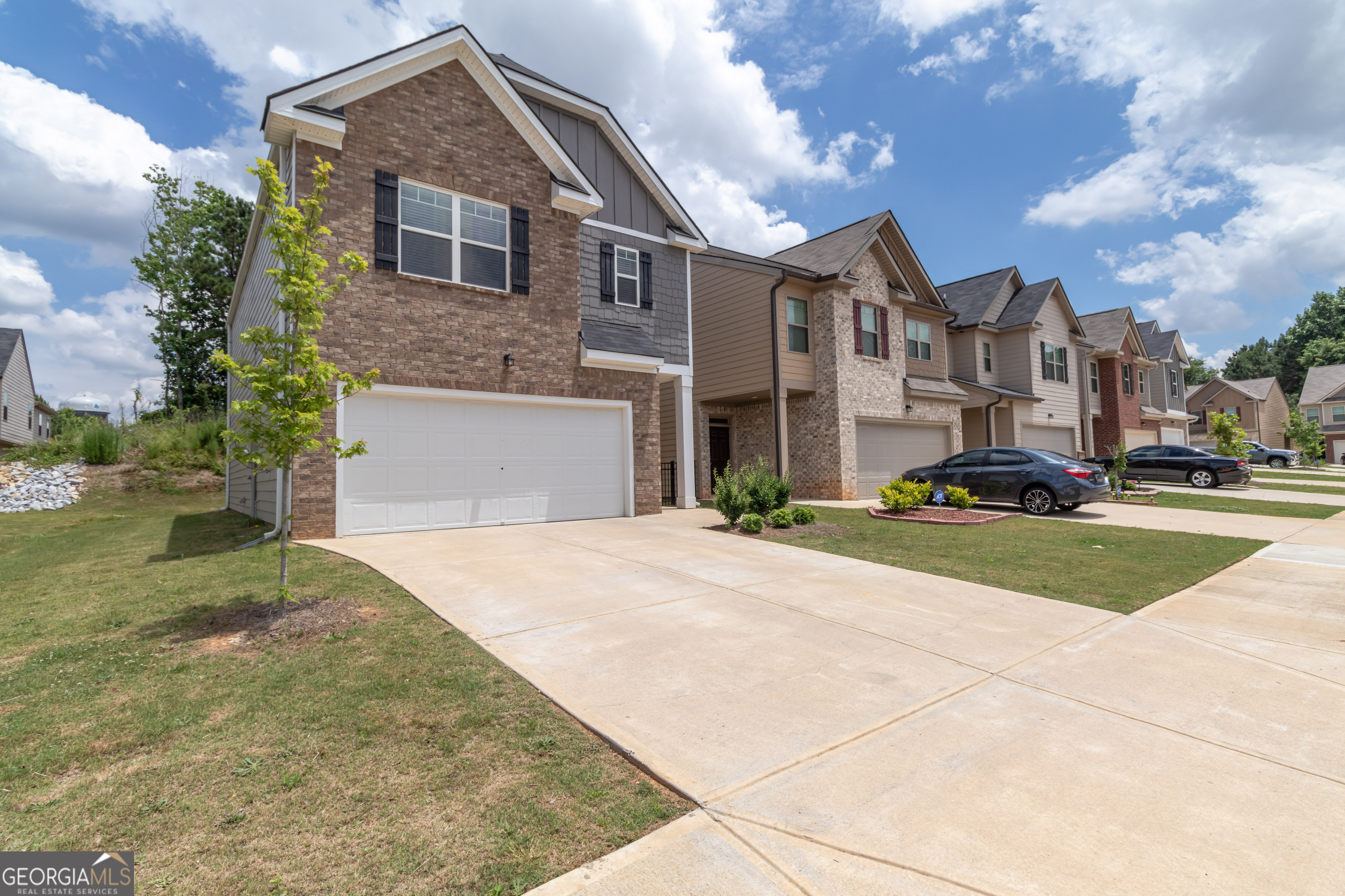 Photo 2 of 39 of 1705 Labonte PKWY townhome