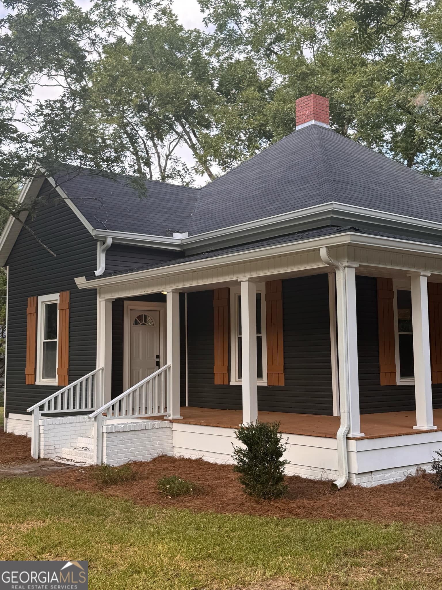 Photo 2 of 20 of 3939 Collier AVE house