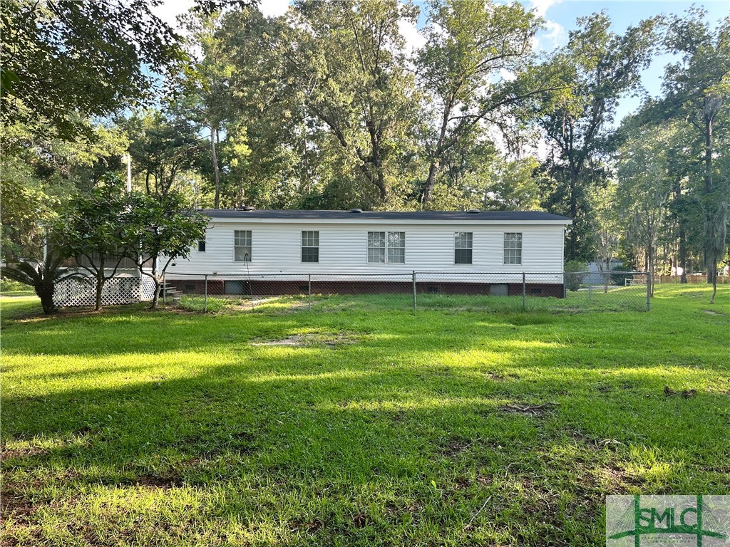 Photo 5 of 34 of 300 Deer Trail Lane mobile home