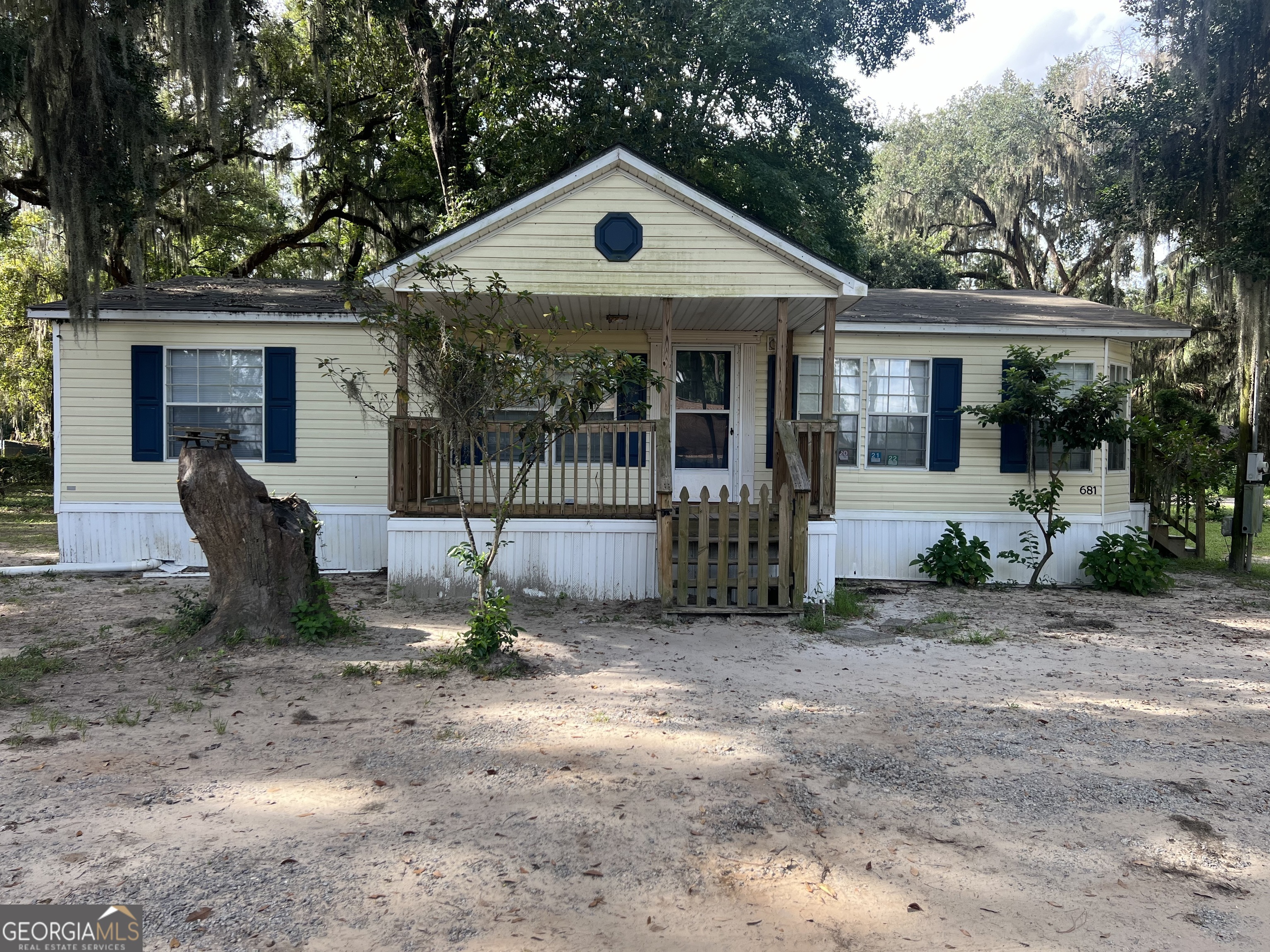 Photo 10 of 13 of 681 Sunshine Lake RD mobile home