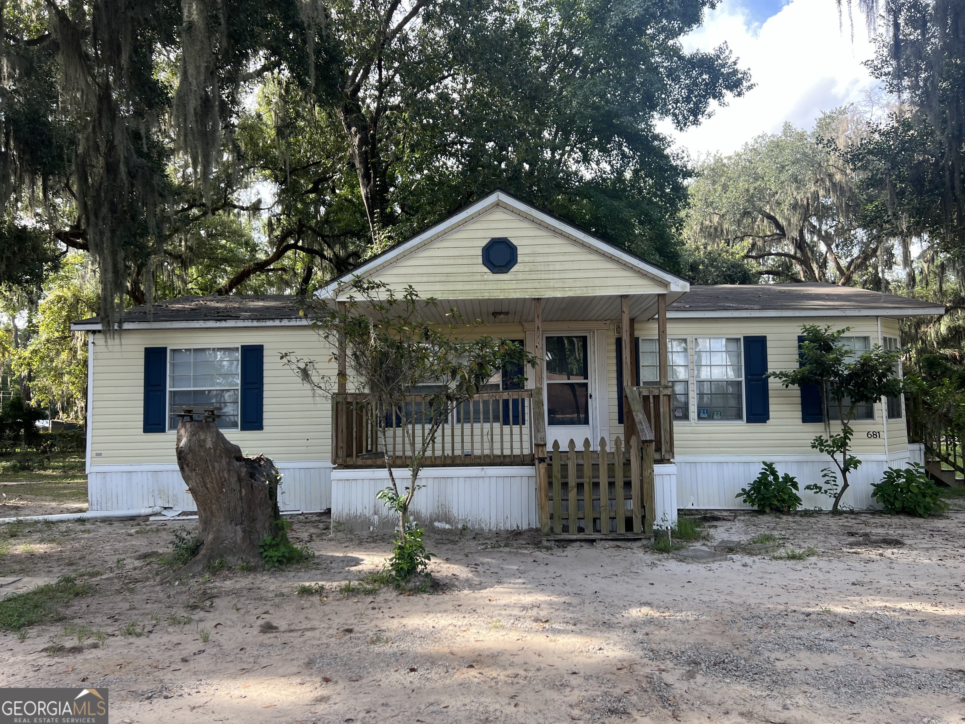 Photo 11 of 13 of 681 Sunshine Lake RD mobile home