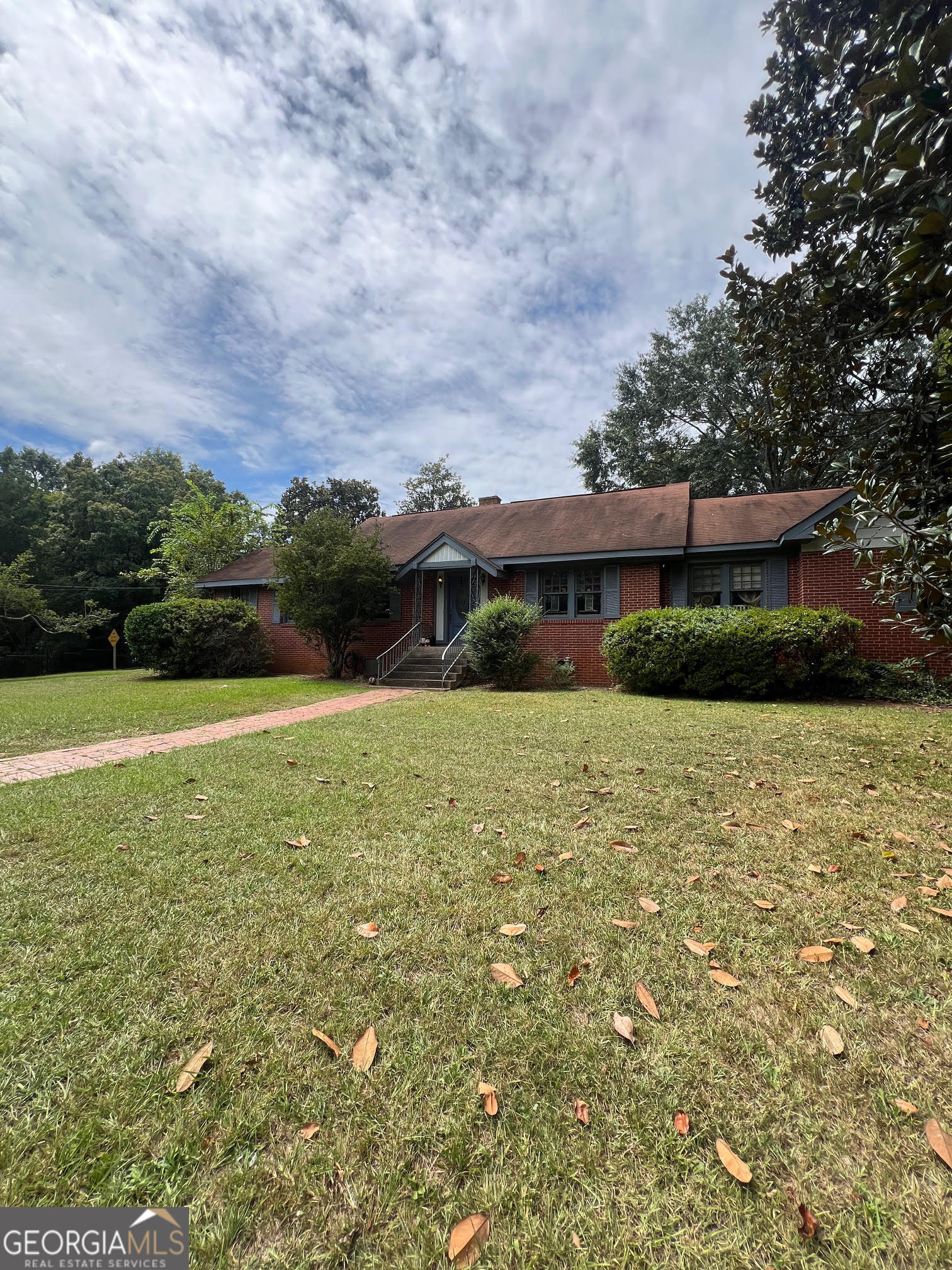 Photo 5 of 45 of 500 N Tattnall ST house