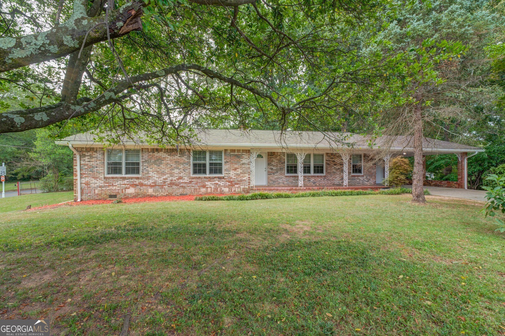 Photo 1 of 34 of 1891 Lake Harbin RD house