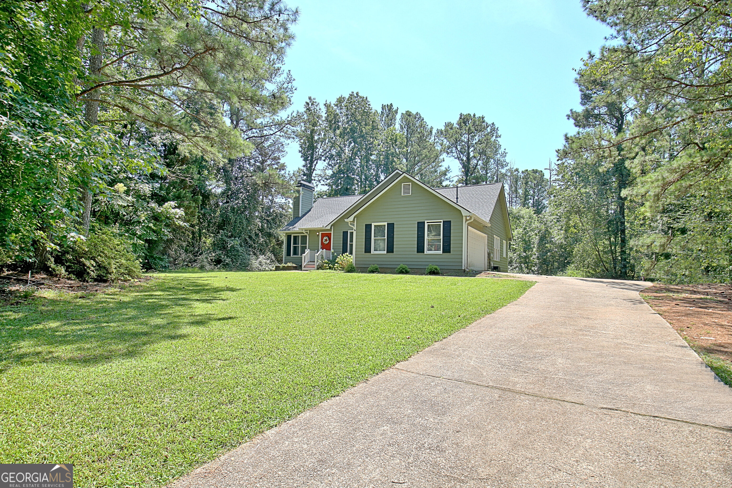 Photo 3 of 59 of 26 Blue Ridge DR house