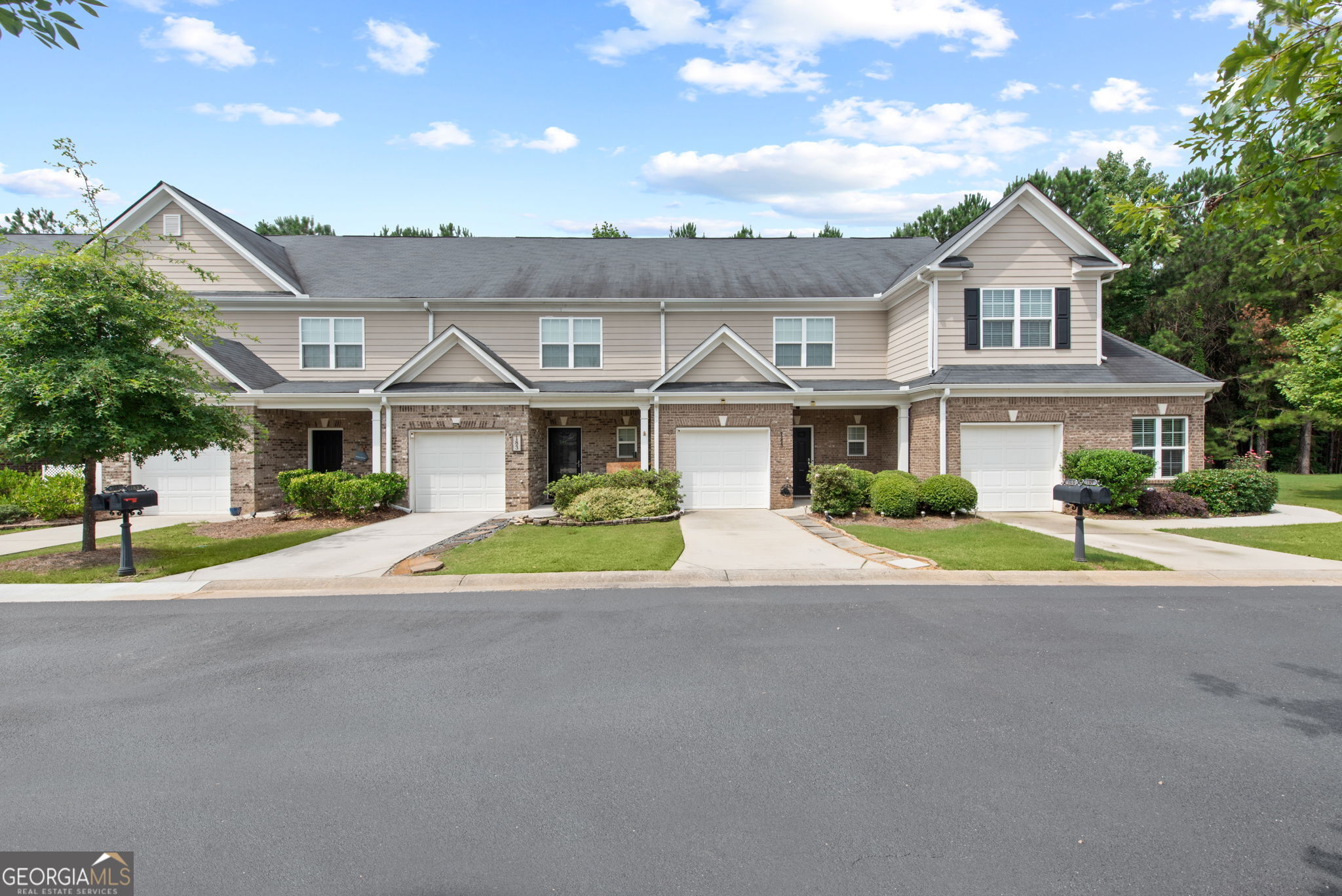 Photo 3 of 35 of 185 Granite WAY townhome