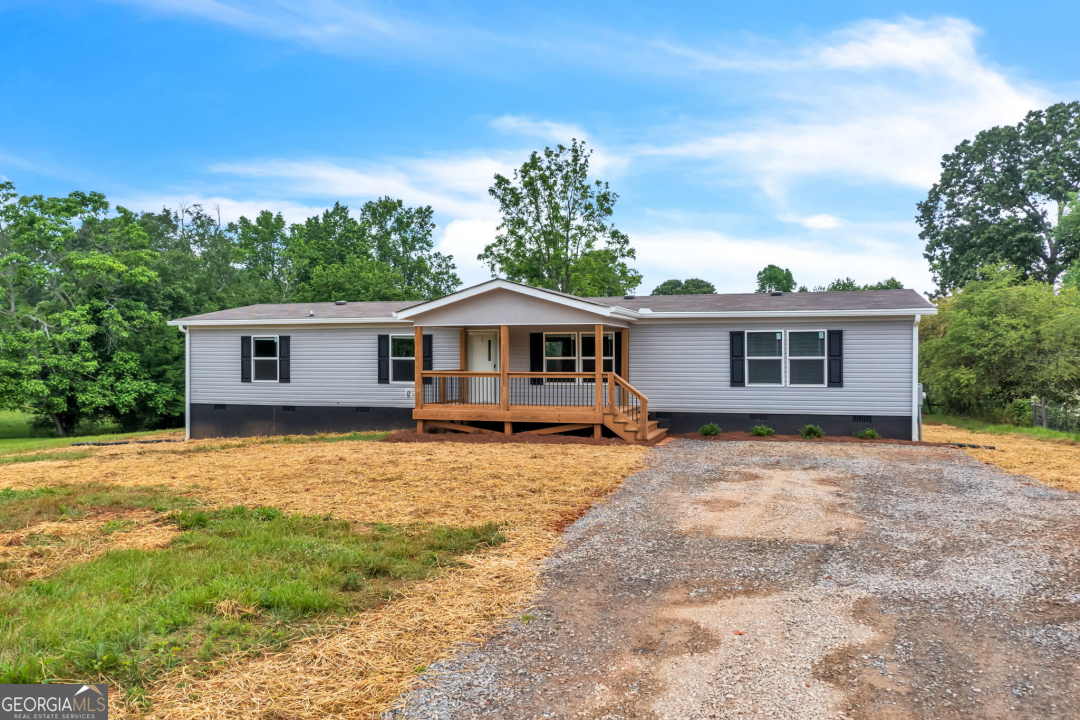 Photo 4 of 35 of 82 Ludville RD mobile home