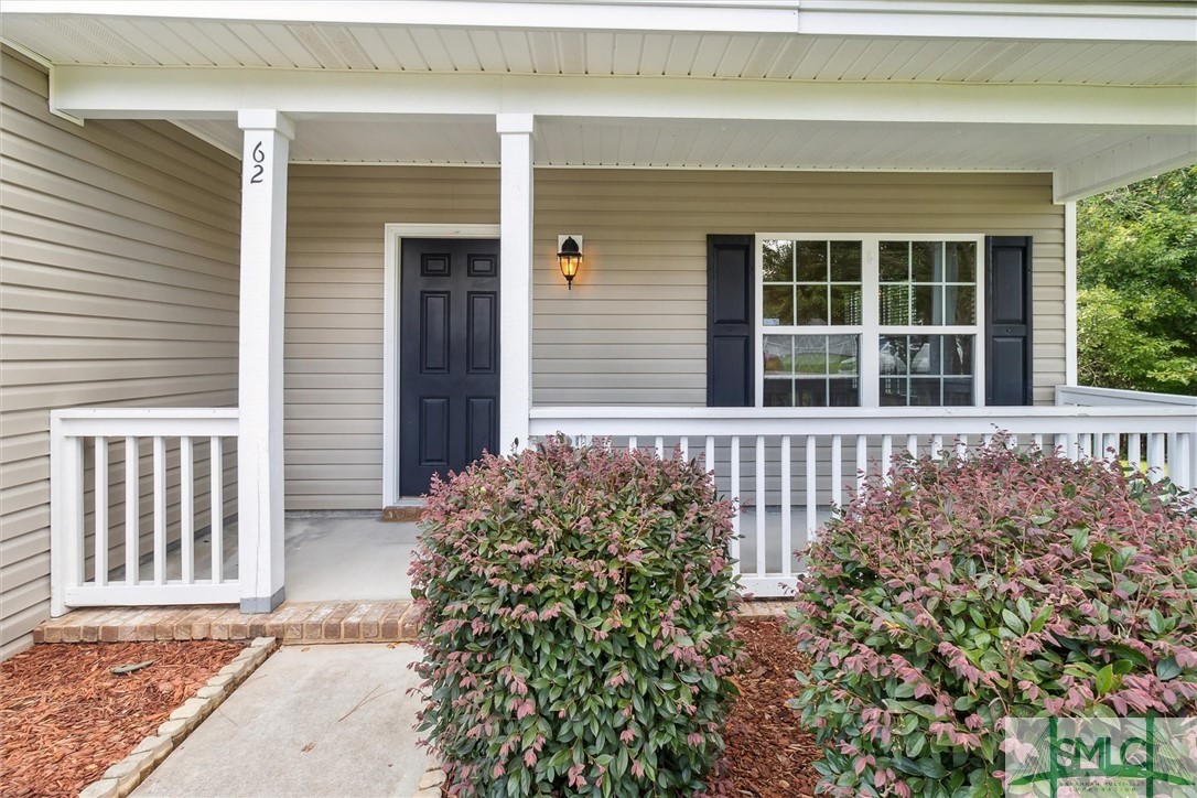 Photo 6 of 41 of 62 Barksdale Drive house