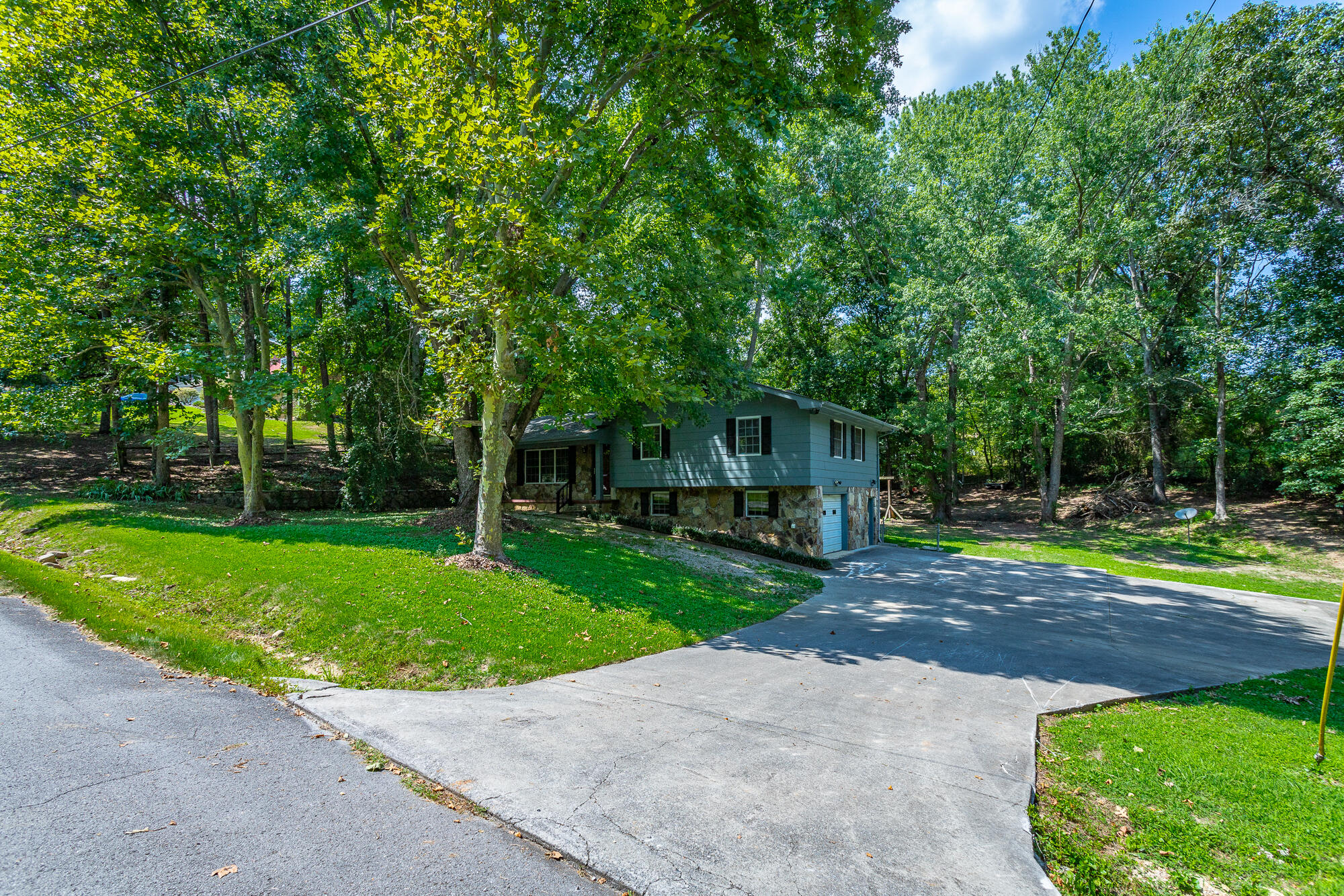 Photo 4 of 23 of 459 Jacobs Rd house