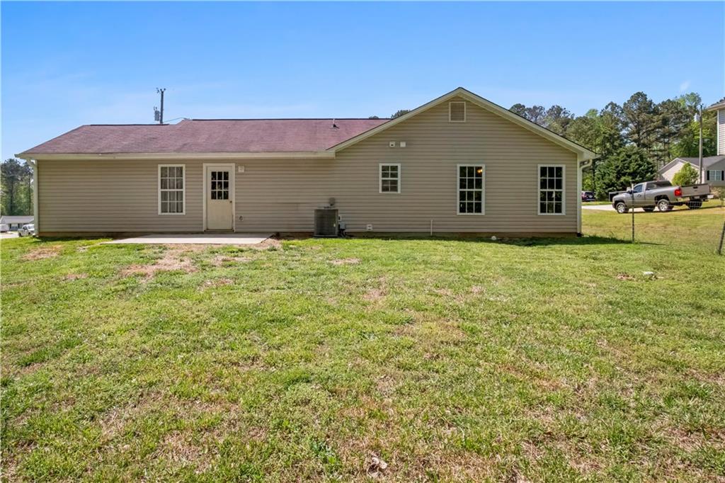 Photo 3 of 20 of 397 Thorn Thicket Drive house