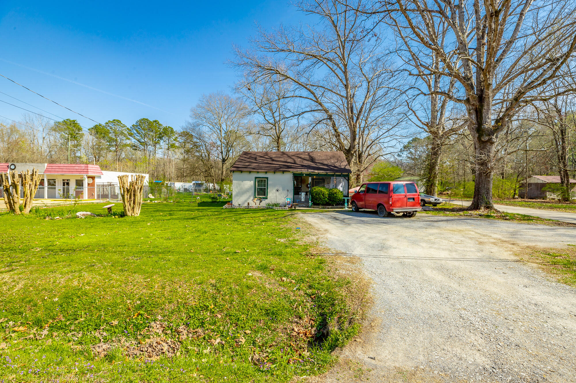 Photo 5 of 31 of 1414 Happy Valley Rd house