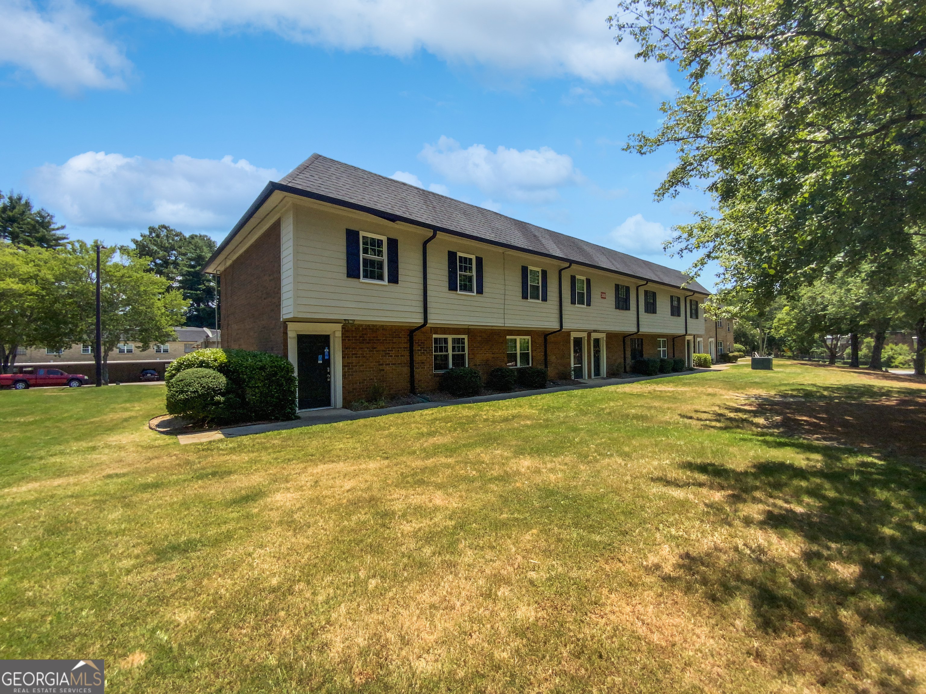 Photo 8 of 19 of 300 Winding River DR UNIT A townhome