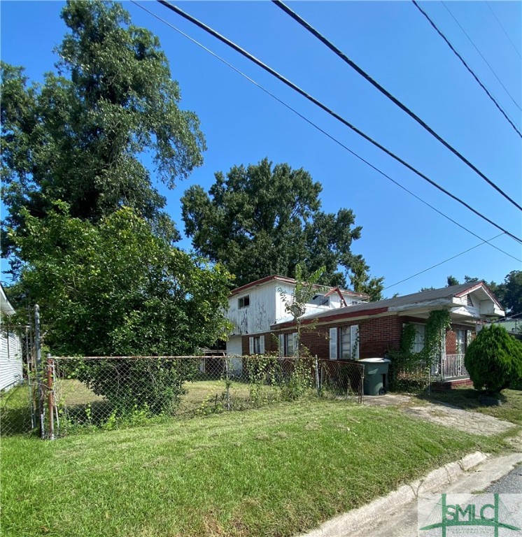 Photo 3 of 6 of 814 Allen Avenue house