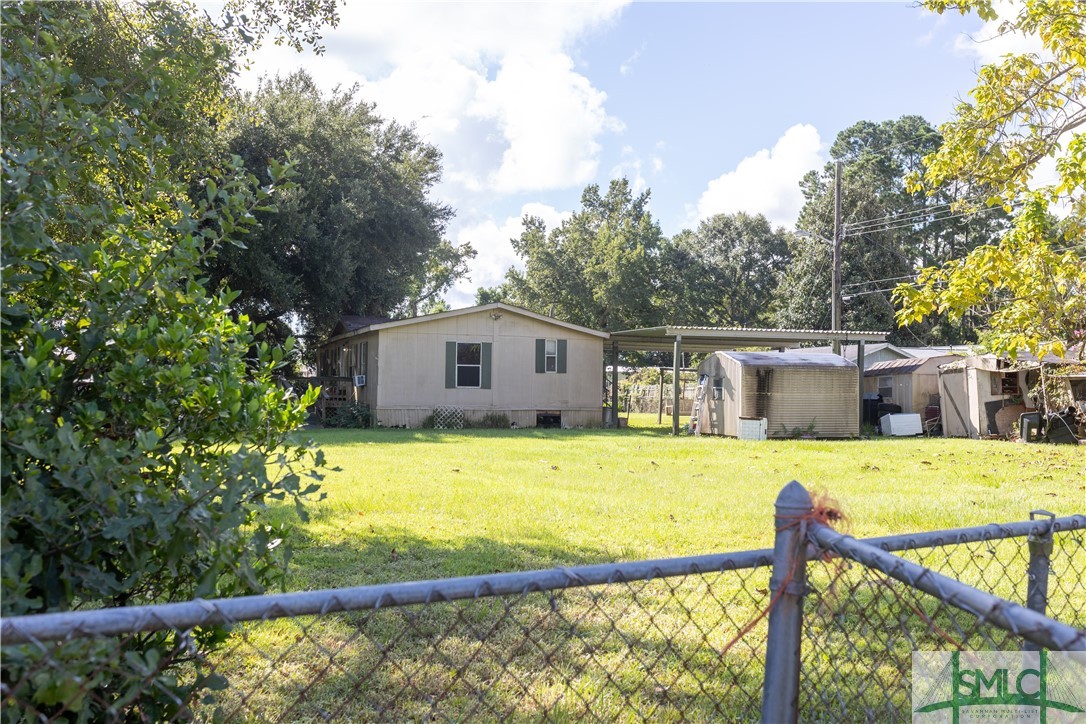 Photo 3 of 5 of 129 Cedarbrook Drive mobile home