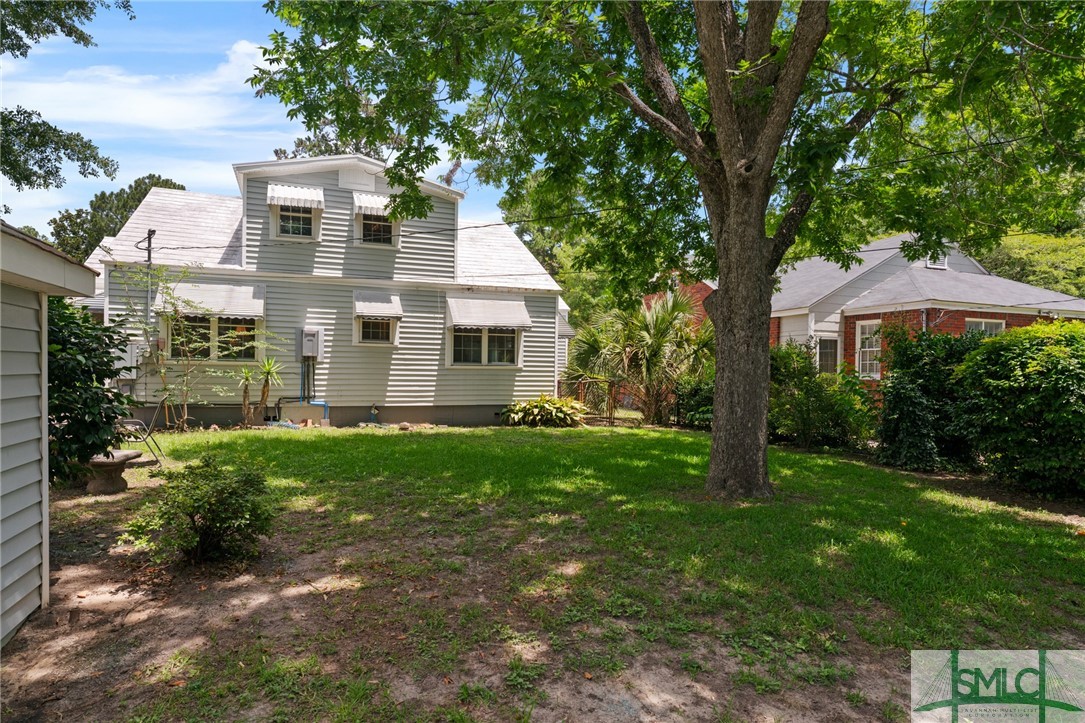 Photo 6 of 26 of 715 E 58th Street house