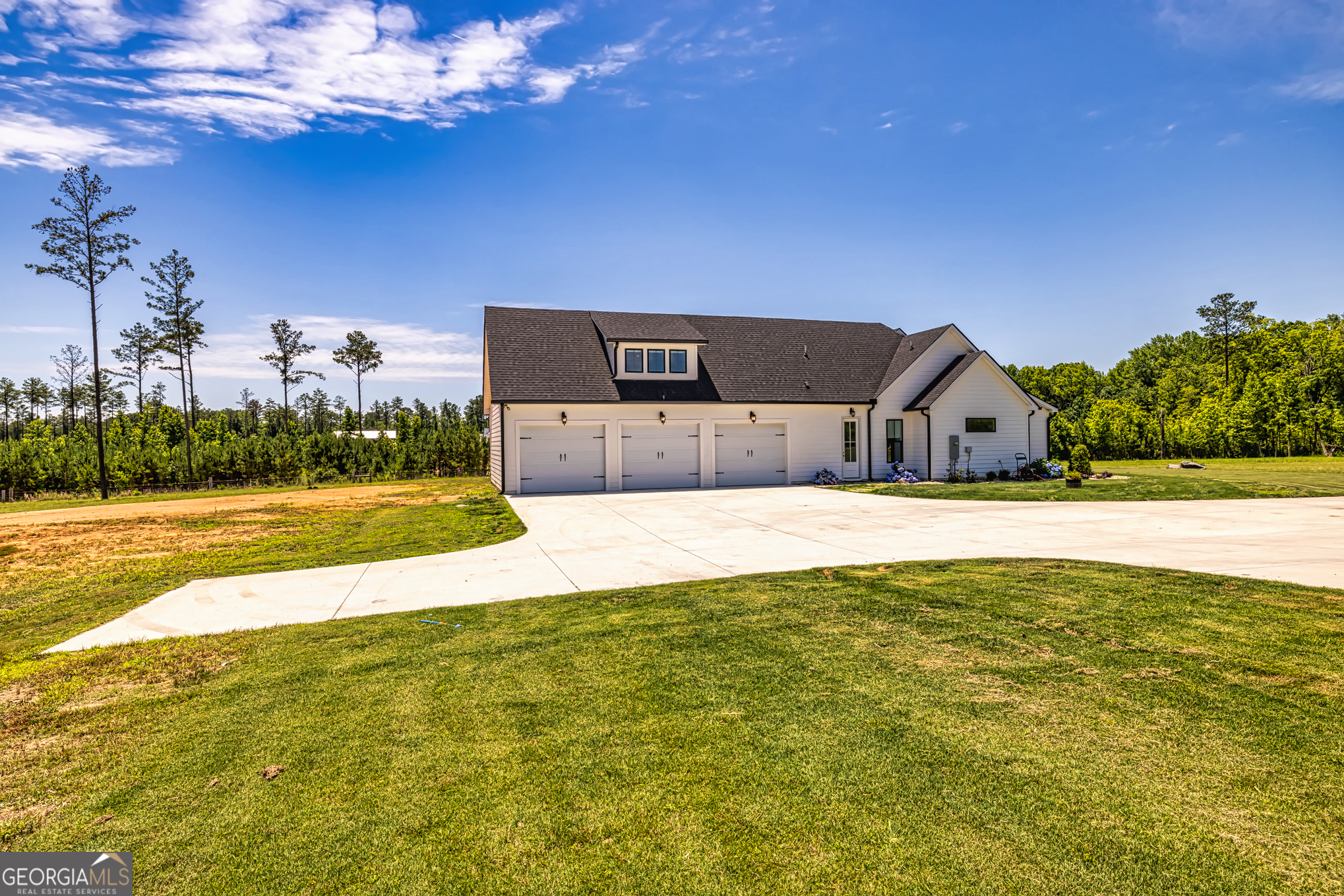 Photo 57 of 115 of 11084 Mount Carmel RD house