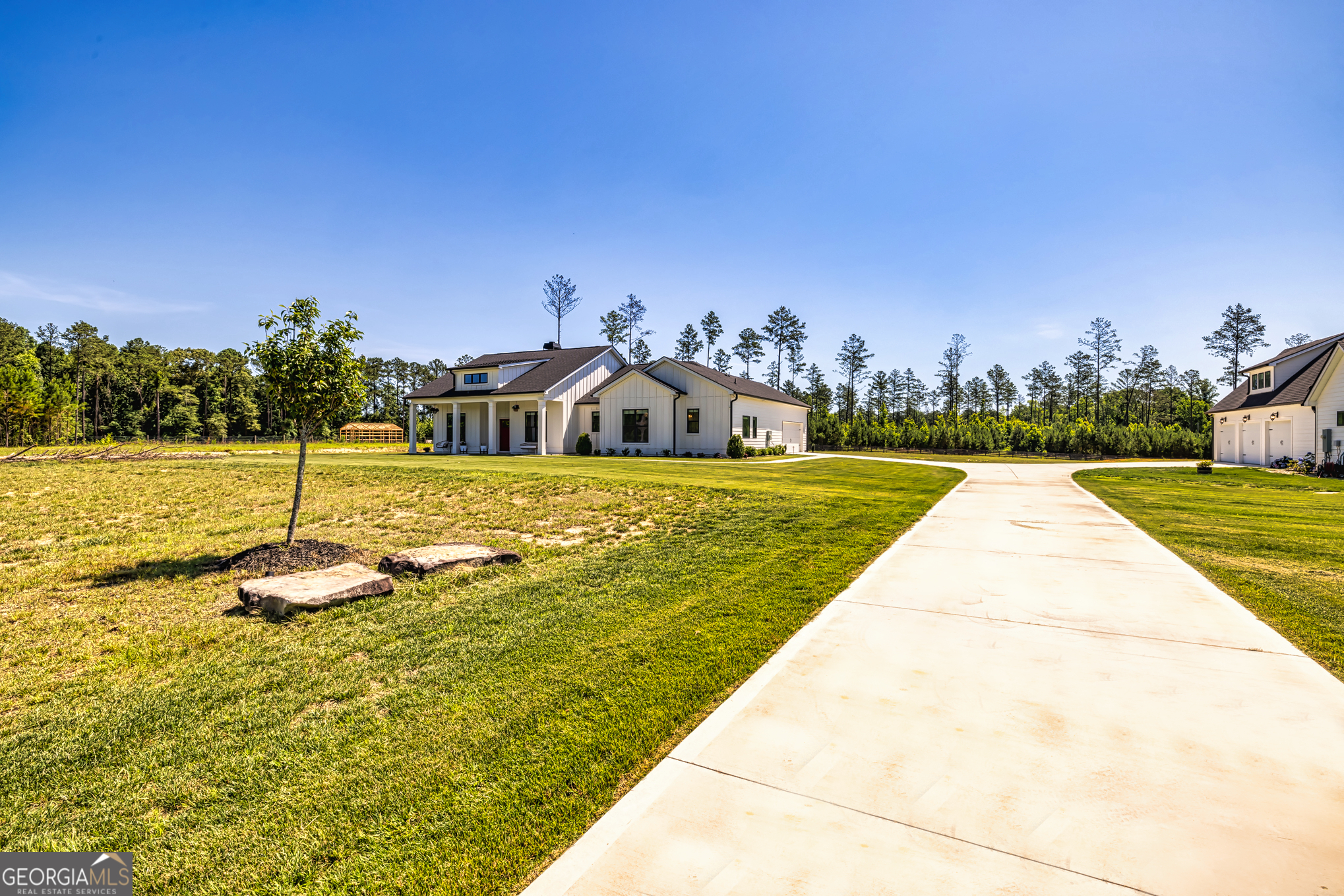 Photo 63 of 115 of 11084 Mount Carmel RD house