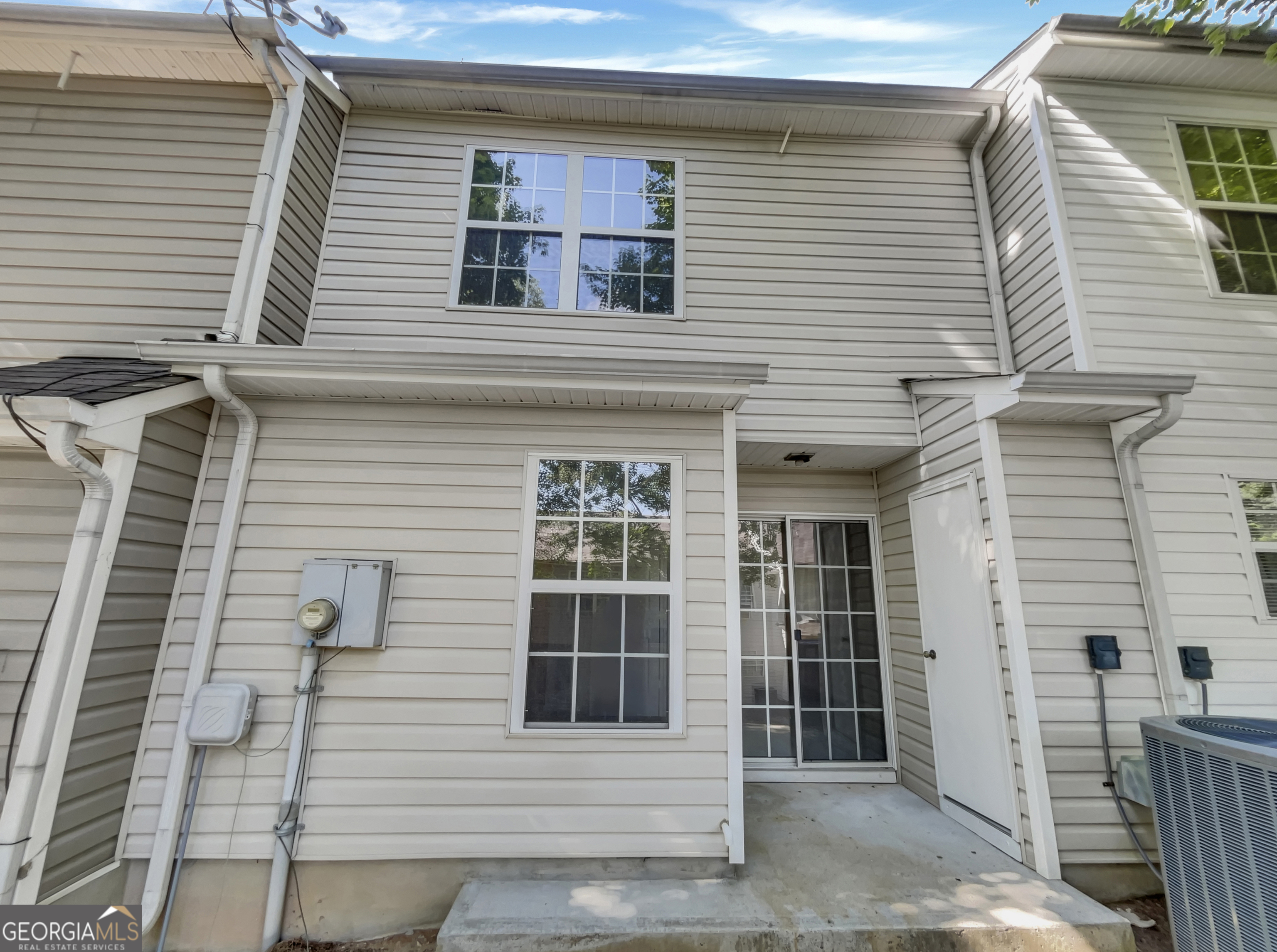 Photo 8 of 23 of 6596 Arbor Gate DR SW UNIT #7 townhome