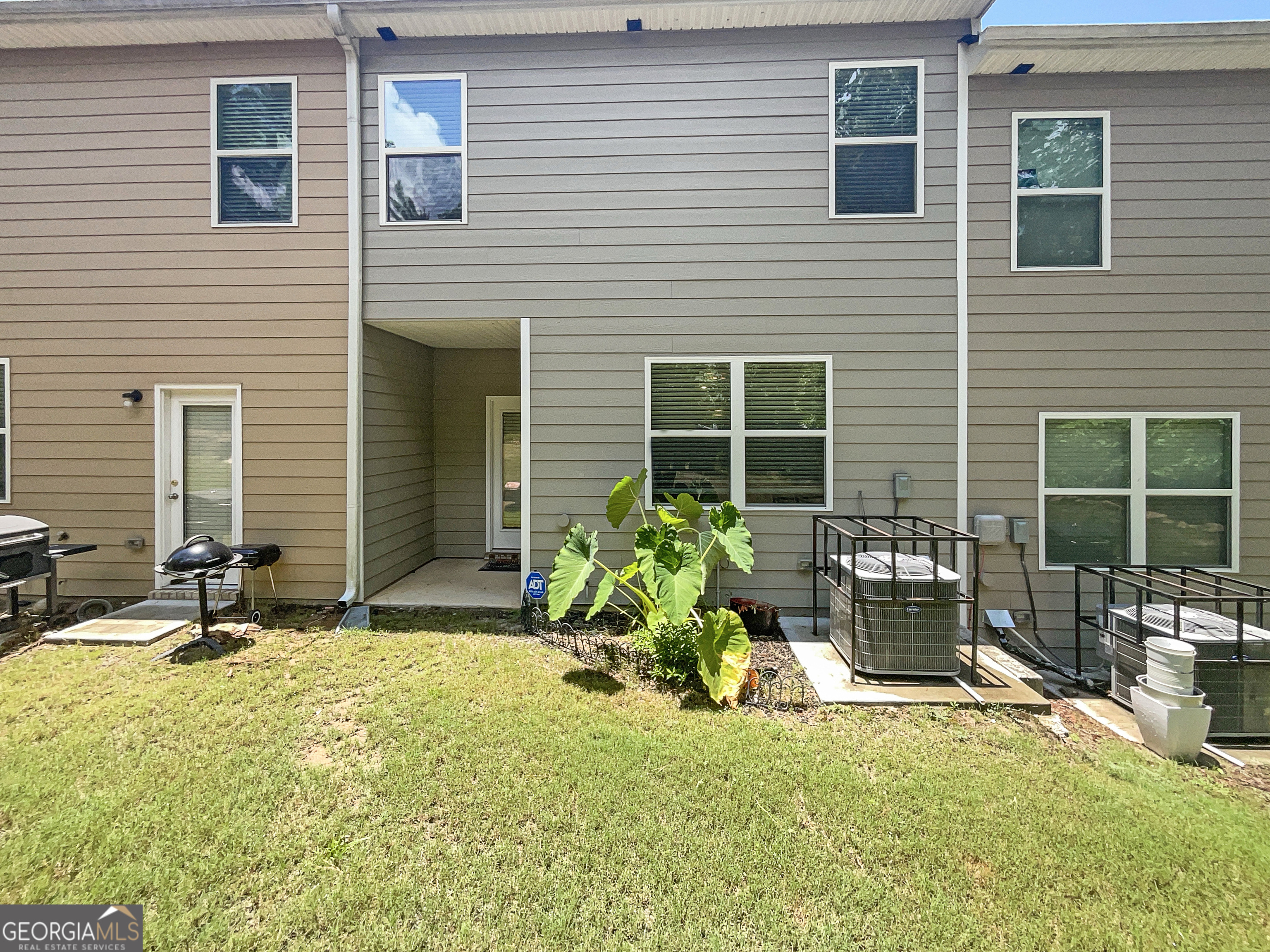 Photo 7 of 21 of 6246 Rockaway RD townhome