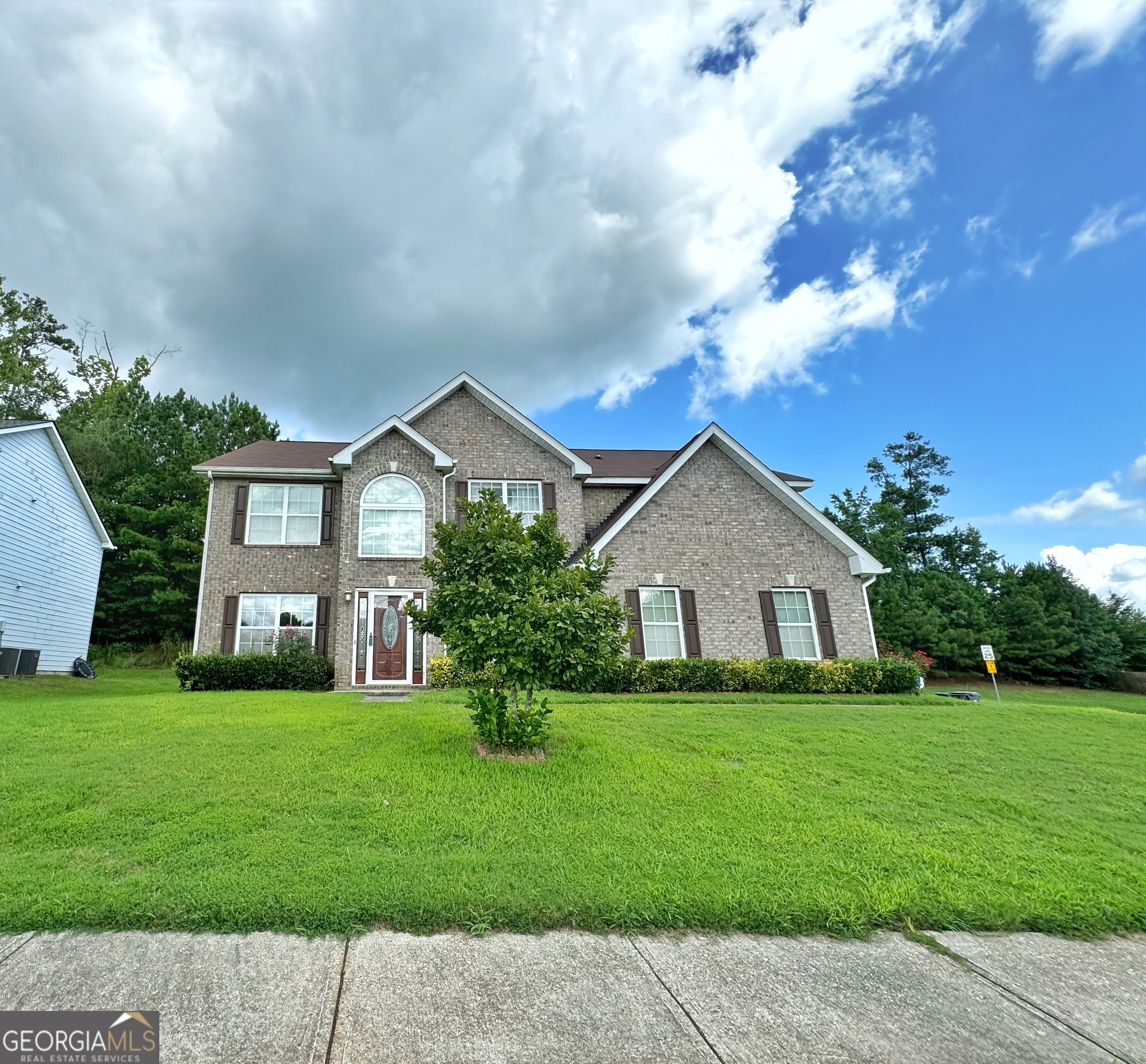 Photo 2 of 19 of 7165 Glaspie WAY house