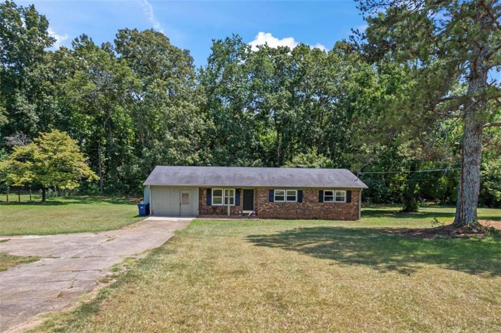 Photo 3 of 26 of 1020 Eaglewood Drive house