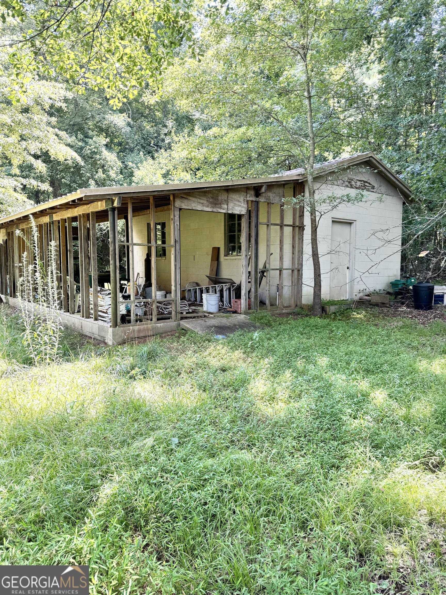 Photo 5 of 15 of 1768 E Atlanta RD house