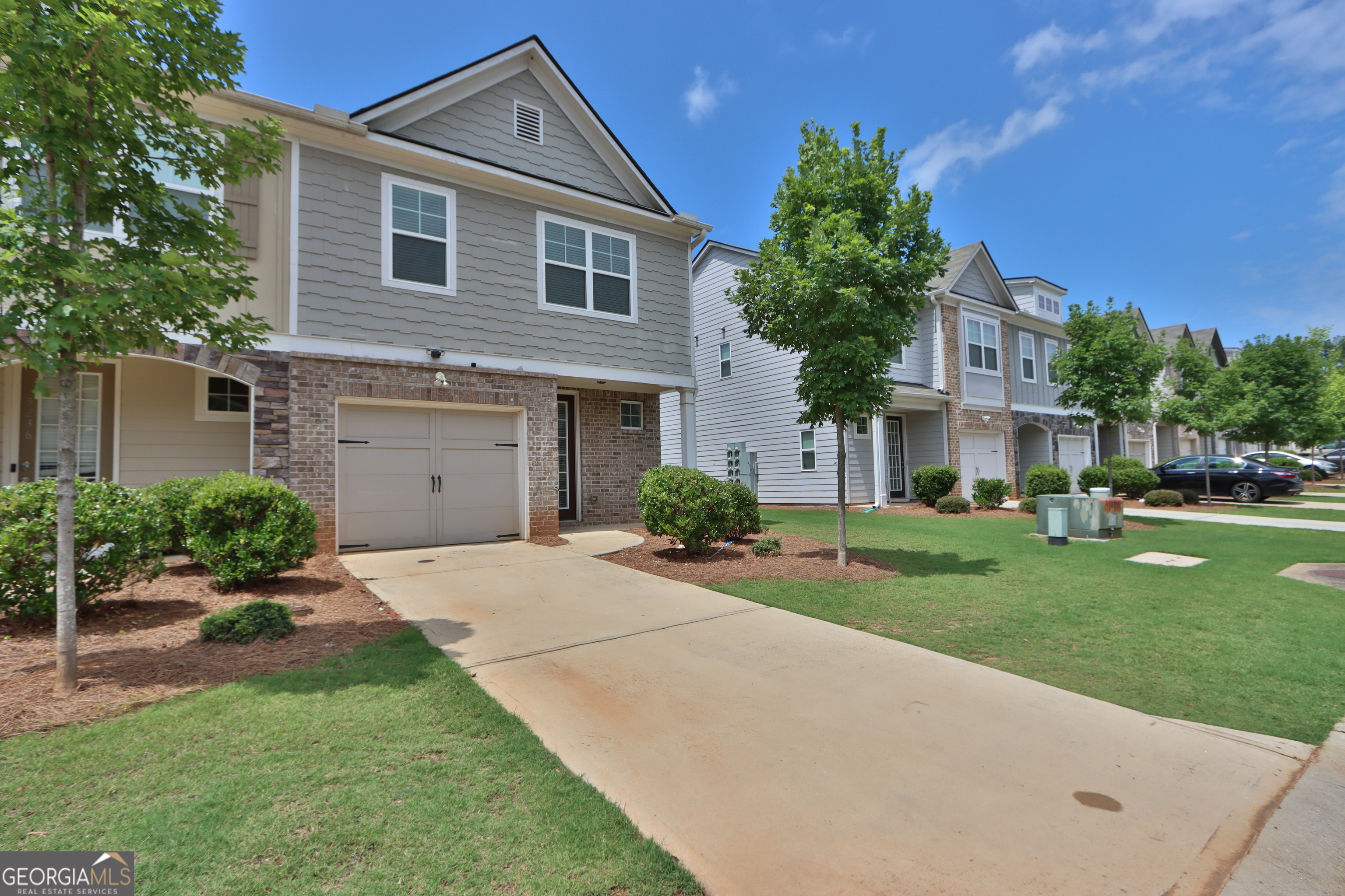 Photo 1 of 3 of 5238 Mill WAY townhome