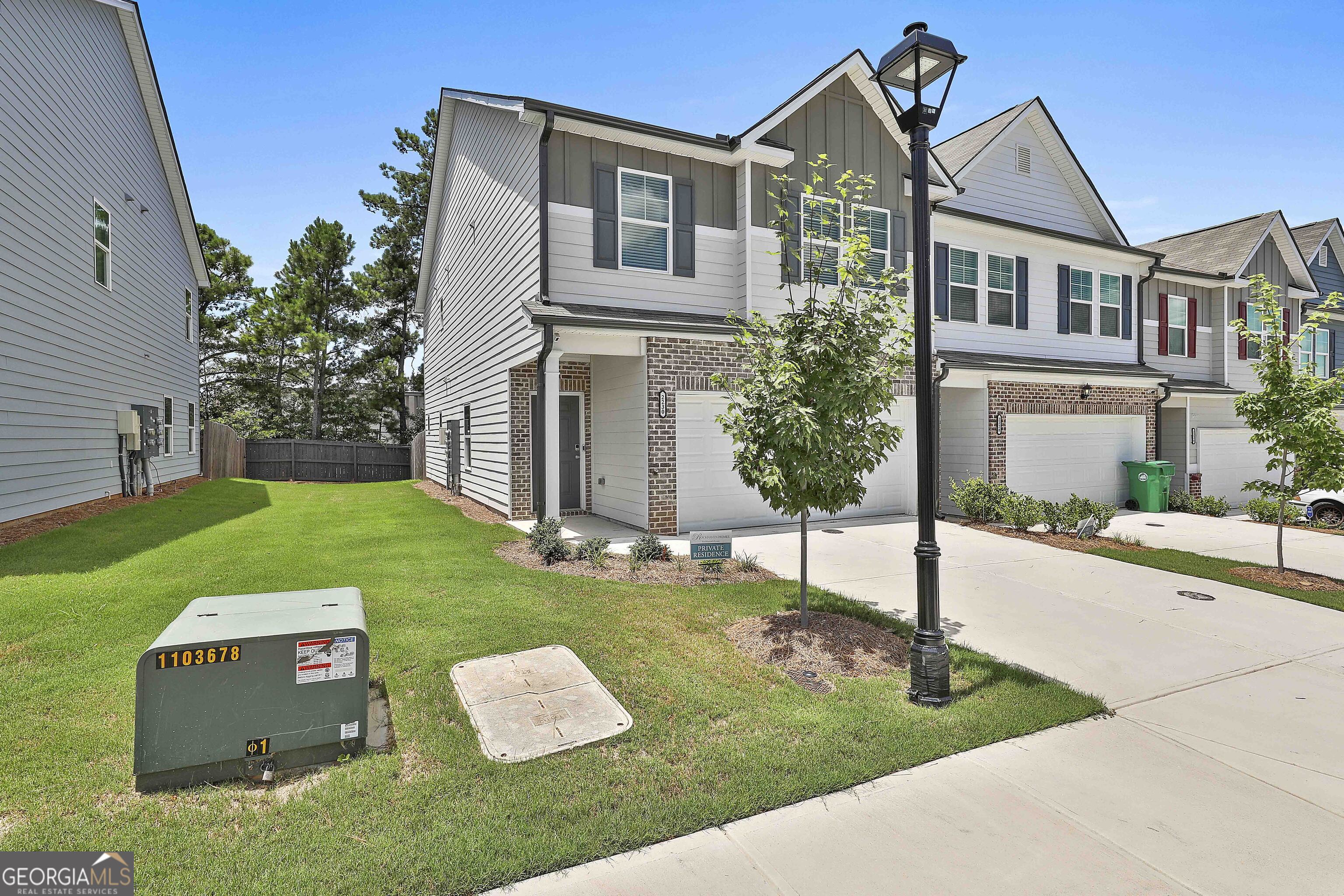 Photo 41 of 41 of 2230 Justify LN townhome