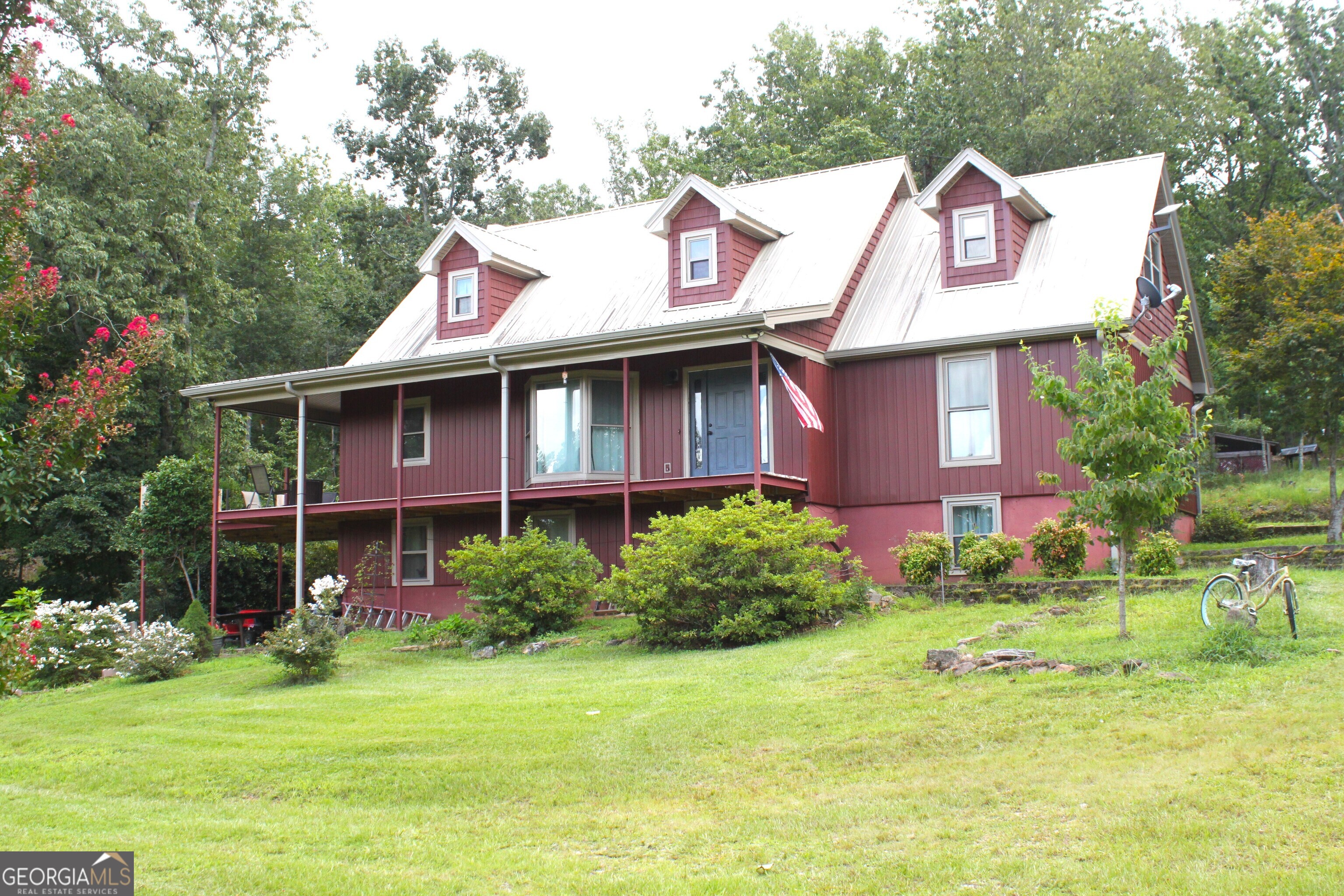 Photo 3 of 42 of 275 Wolfden Branch RD house