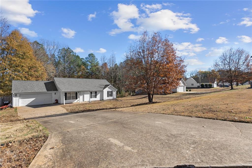 Photo 5 of 41 of 523 Stoney Creek Drive house