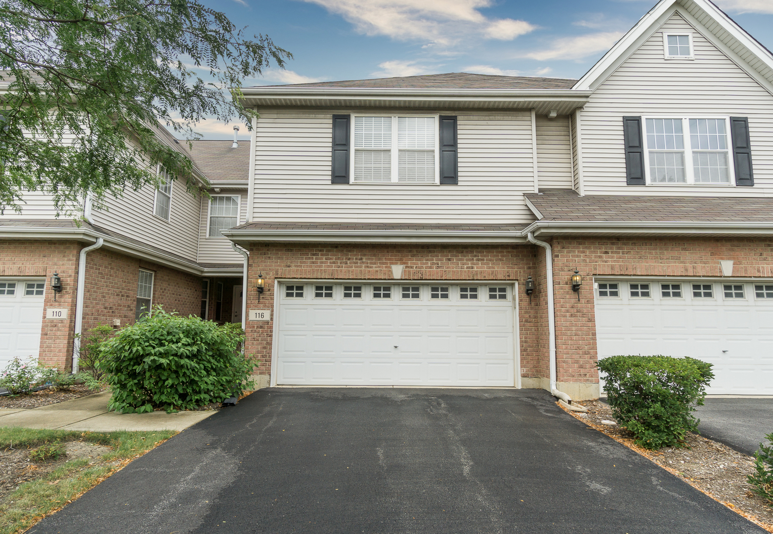 Photo 2 of 17 of 116 N Auburn Hills Lane townhome